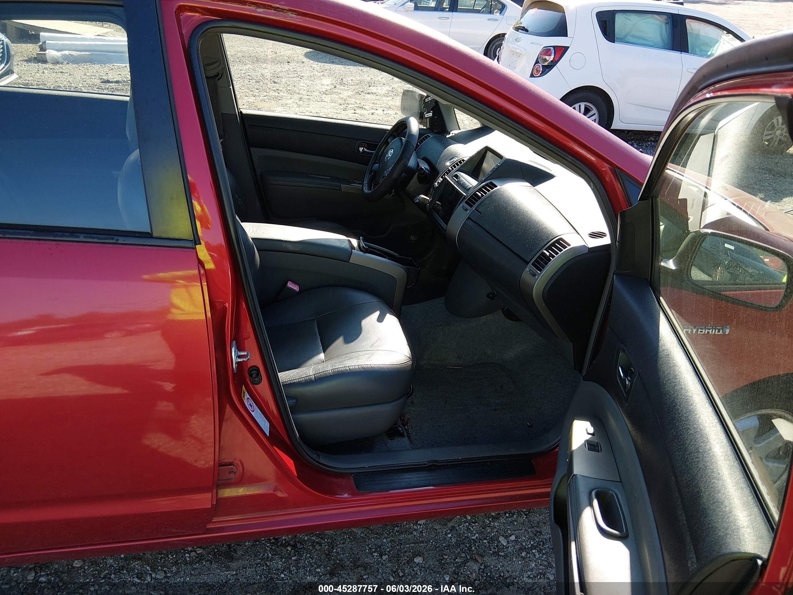 2008 Toyota Prius   Red vin: JTDKB20U283451894