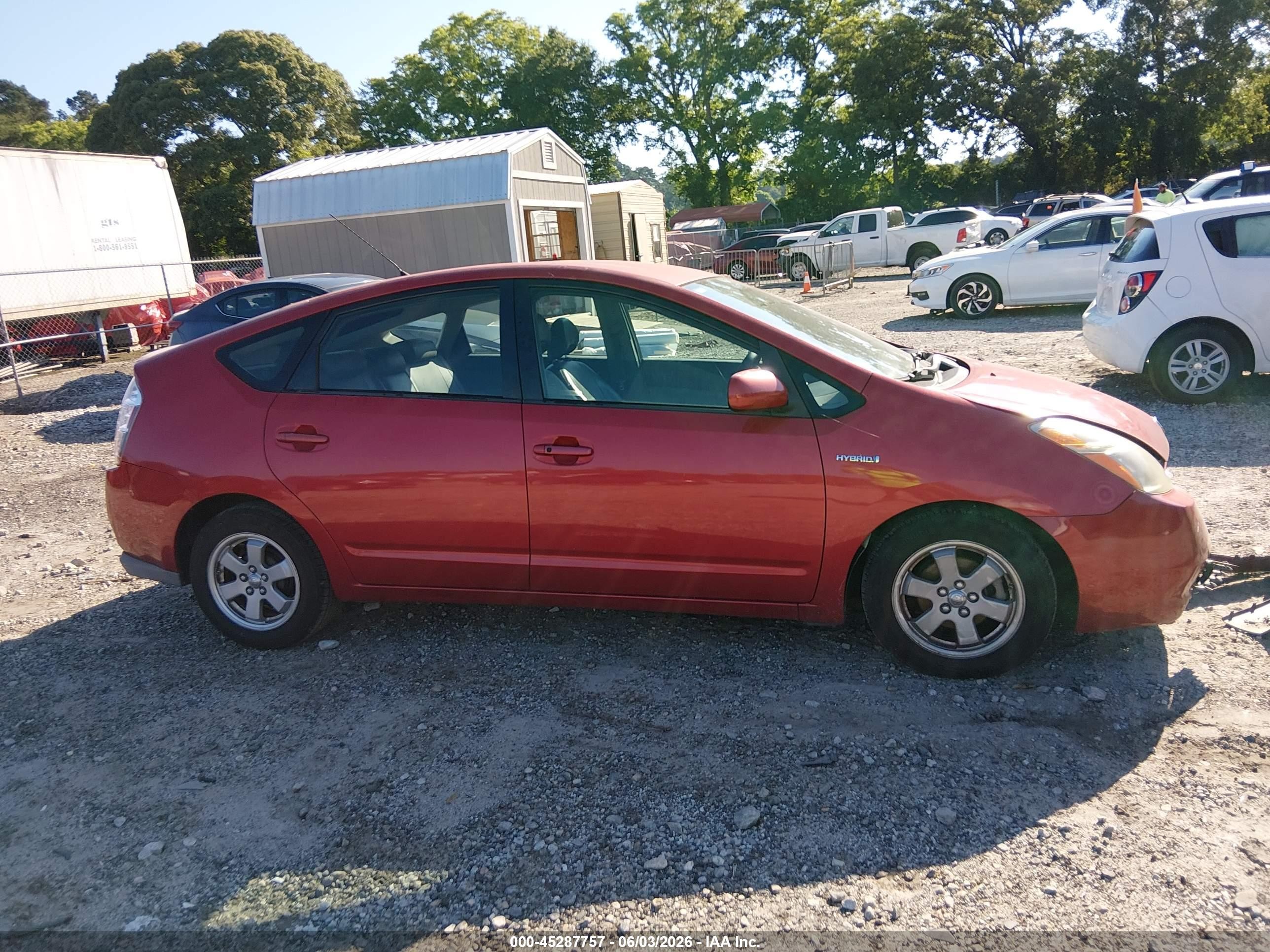 2008 Toyota Prius   Red vin: JTDKB20U283451894