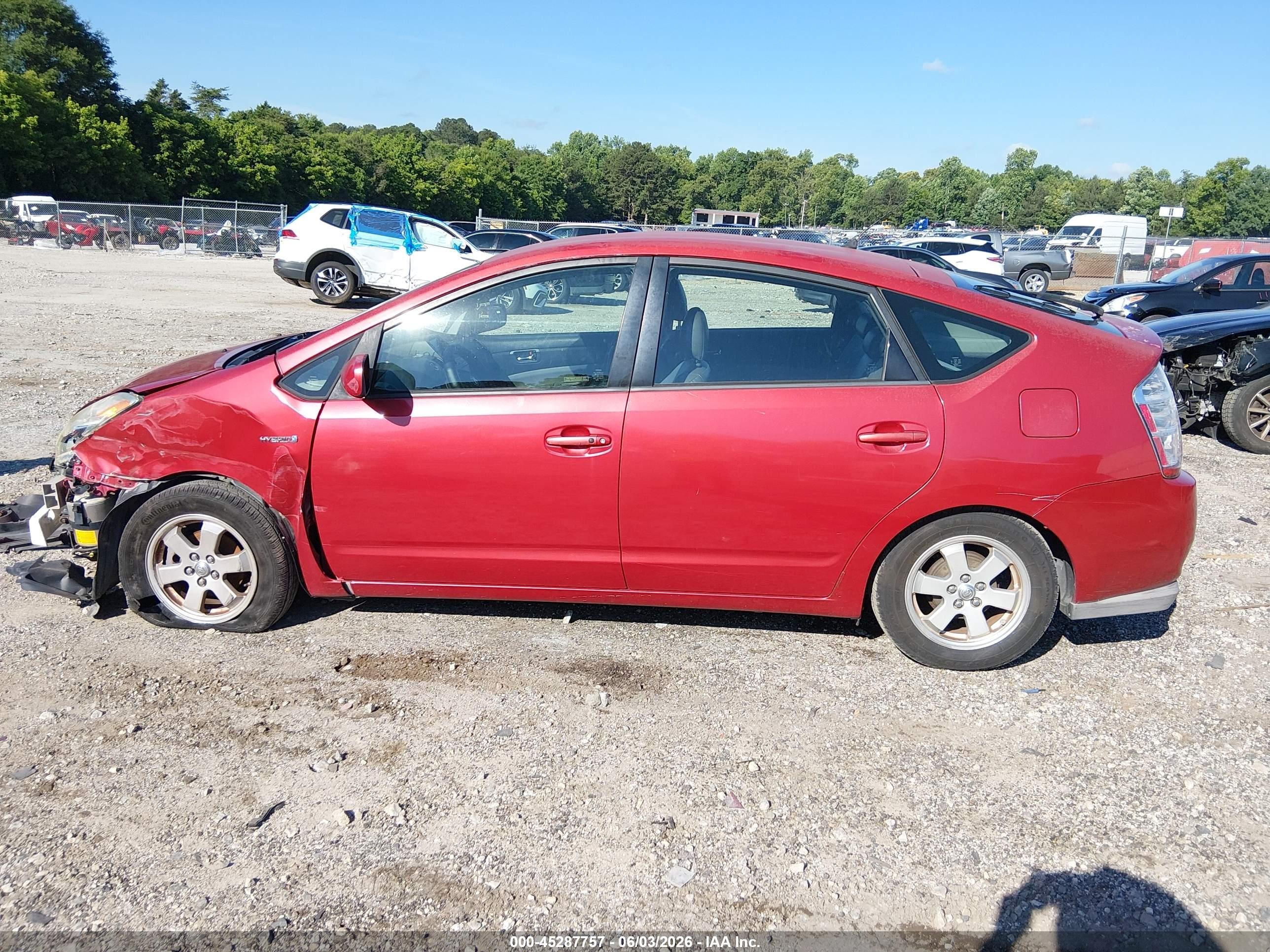 2008 Toyota Prius   Red vin: JTDKB20U283451894