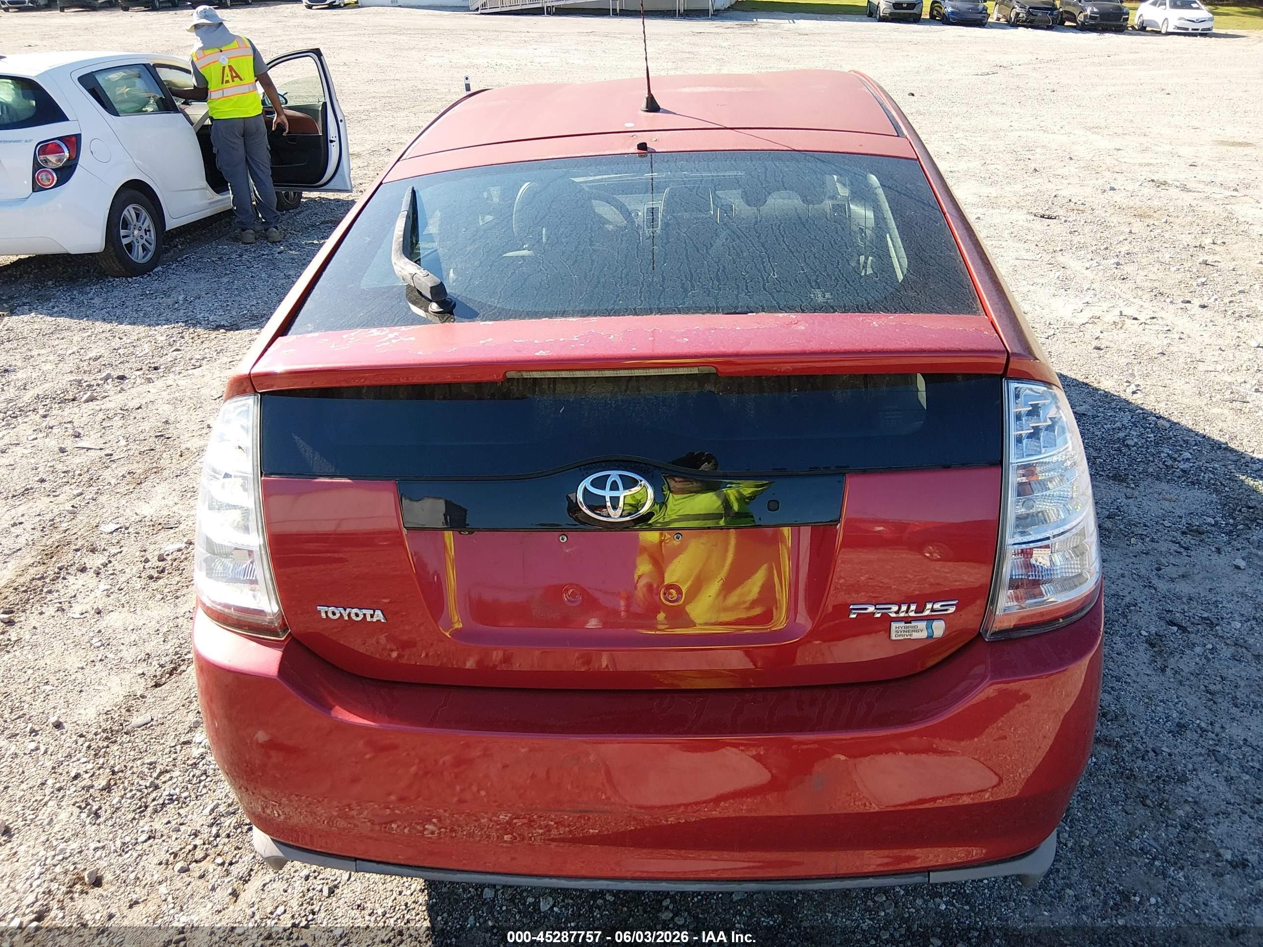 2008 Toyota Prius   Red vin: JTDKB20U283451894