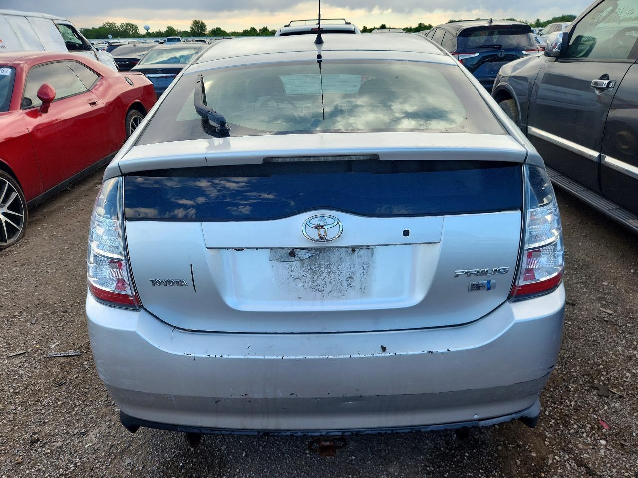 2008 Toyota Prius Base Silver vin: JTDKB20U287718878