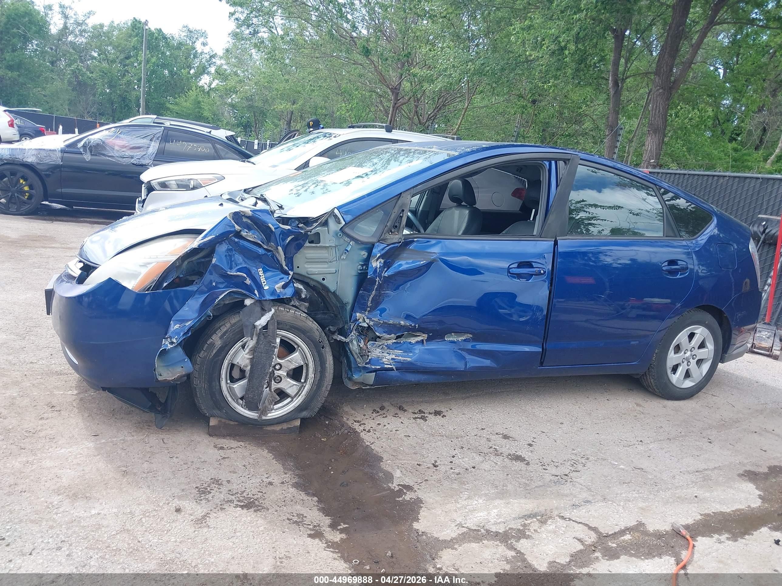 2008 Toyota Prius   Navy vin: JTDKB20U287729833