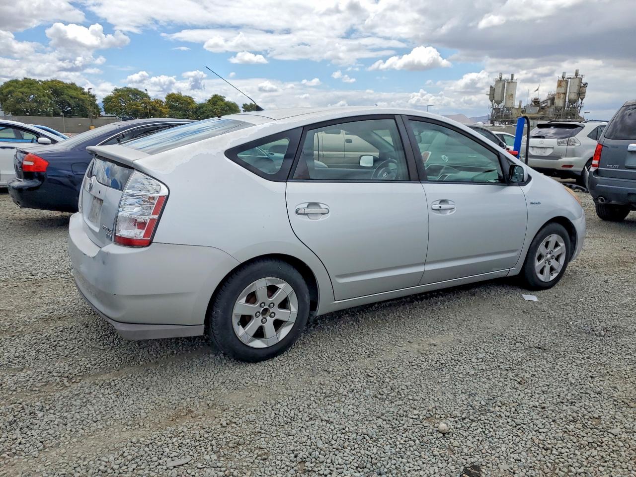 2008 Toyota Prius Base Silver vin: JTDKB20U287789739