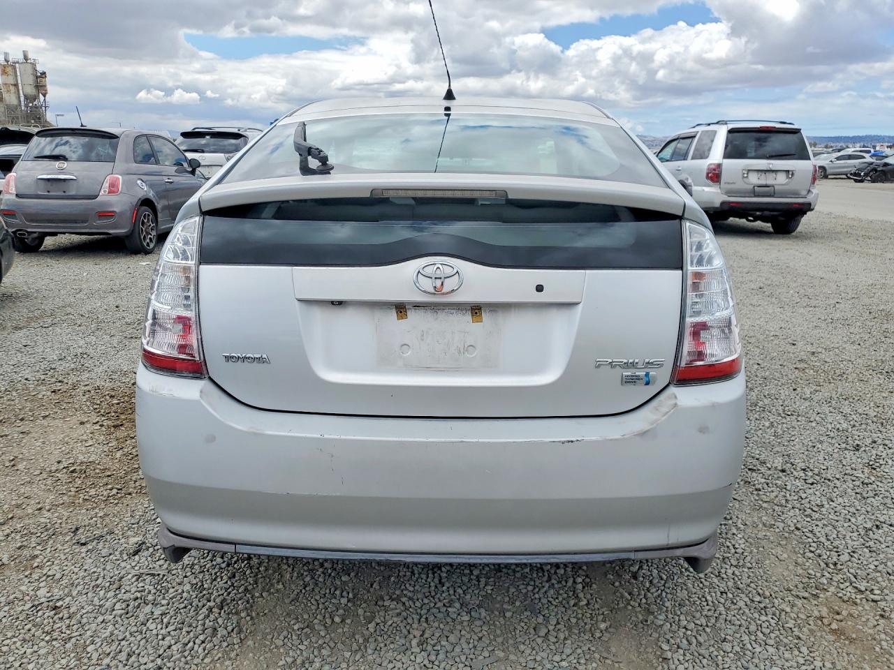 2008 Toyota Prius Base Silver vin: JTDKB20U287789739