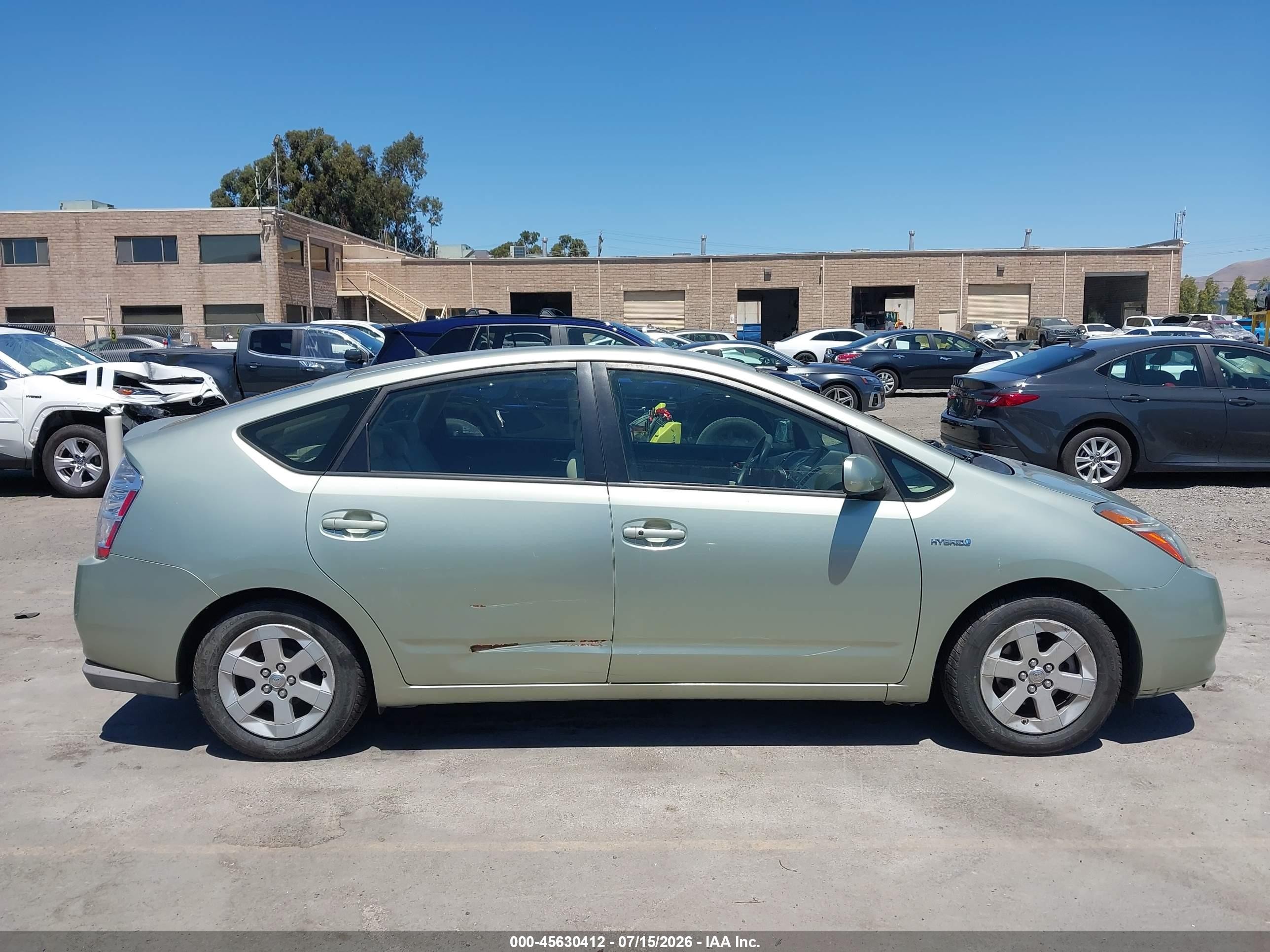 2009 Toyota Prius   Gold vin: JTDKB20U297855482