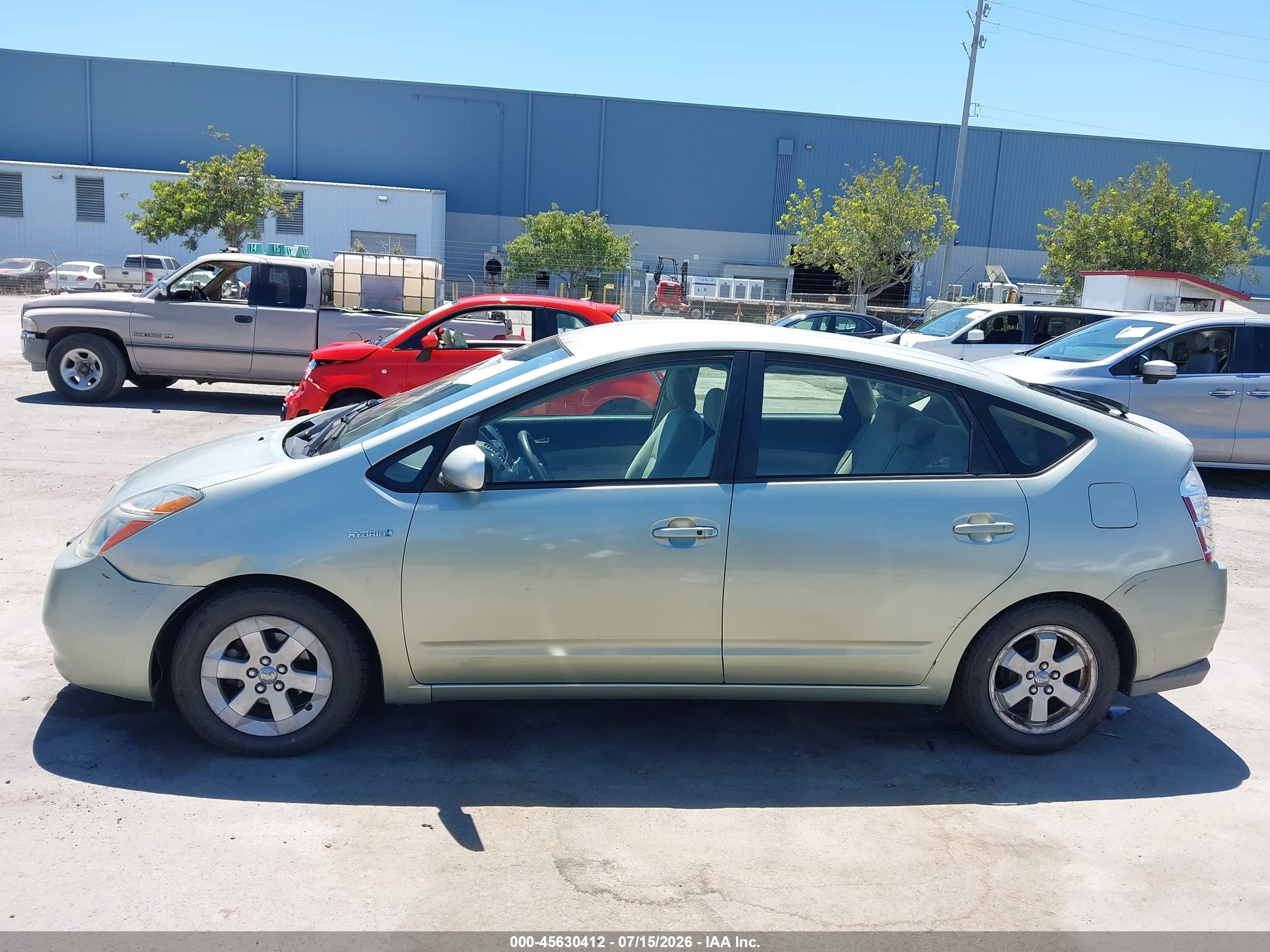 2009 Toyota Prius   Gold vin: JTDKB20U297855482