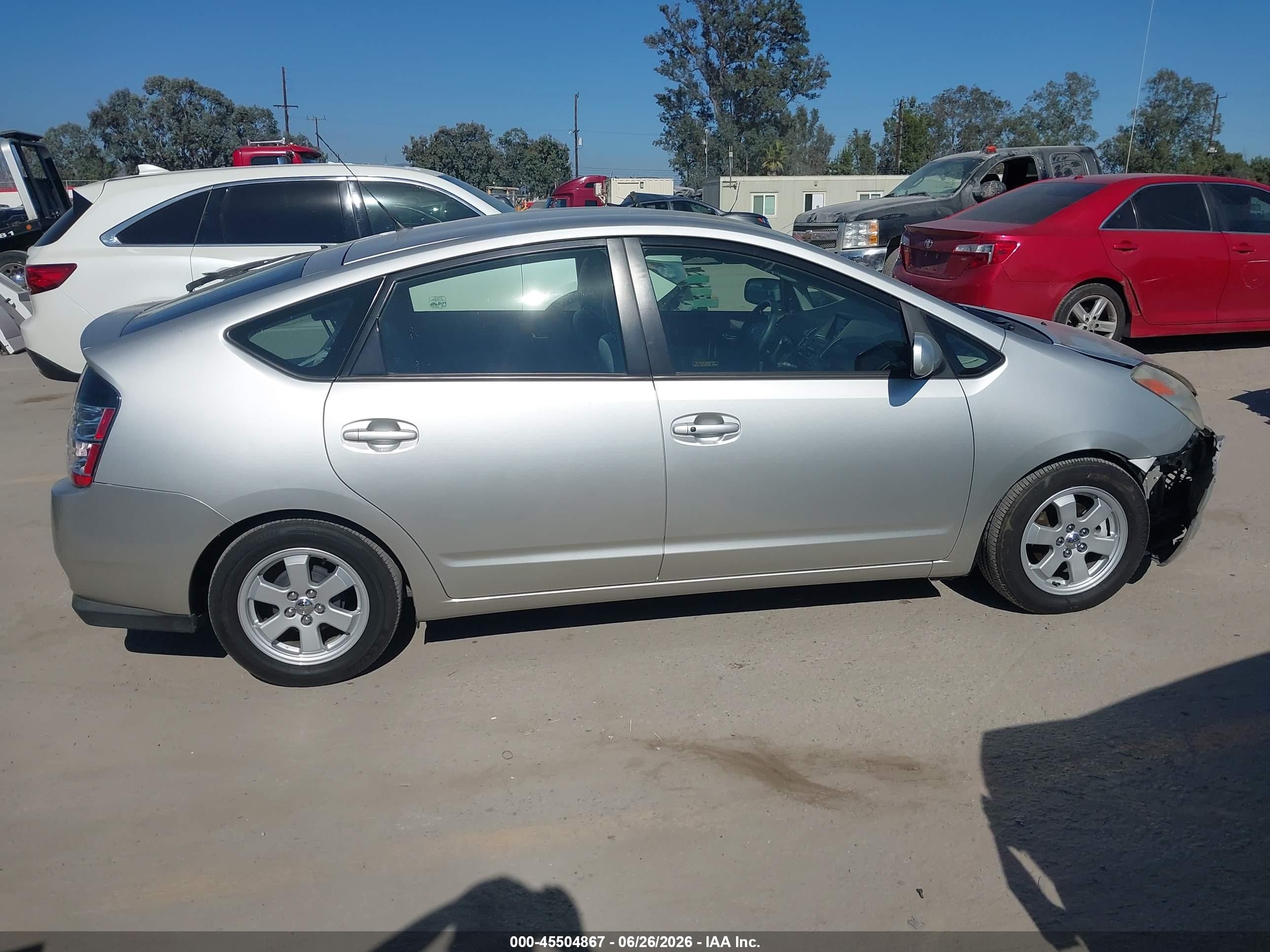 2004 Toyota Prius   Gray vin: JTDKB20U340115134