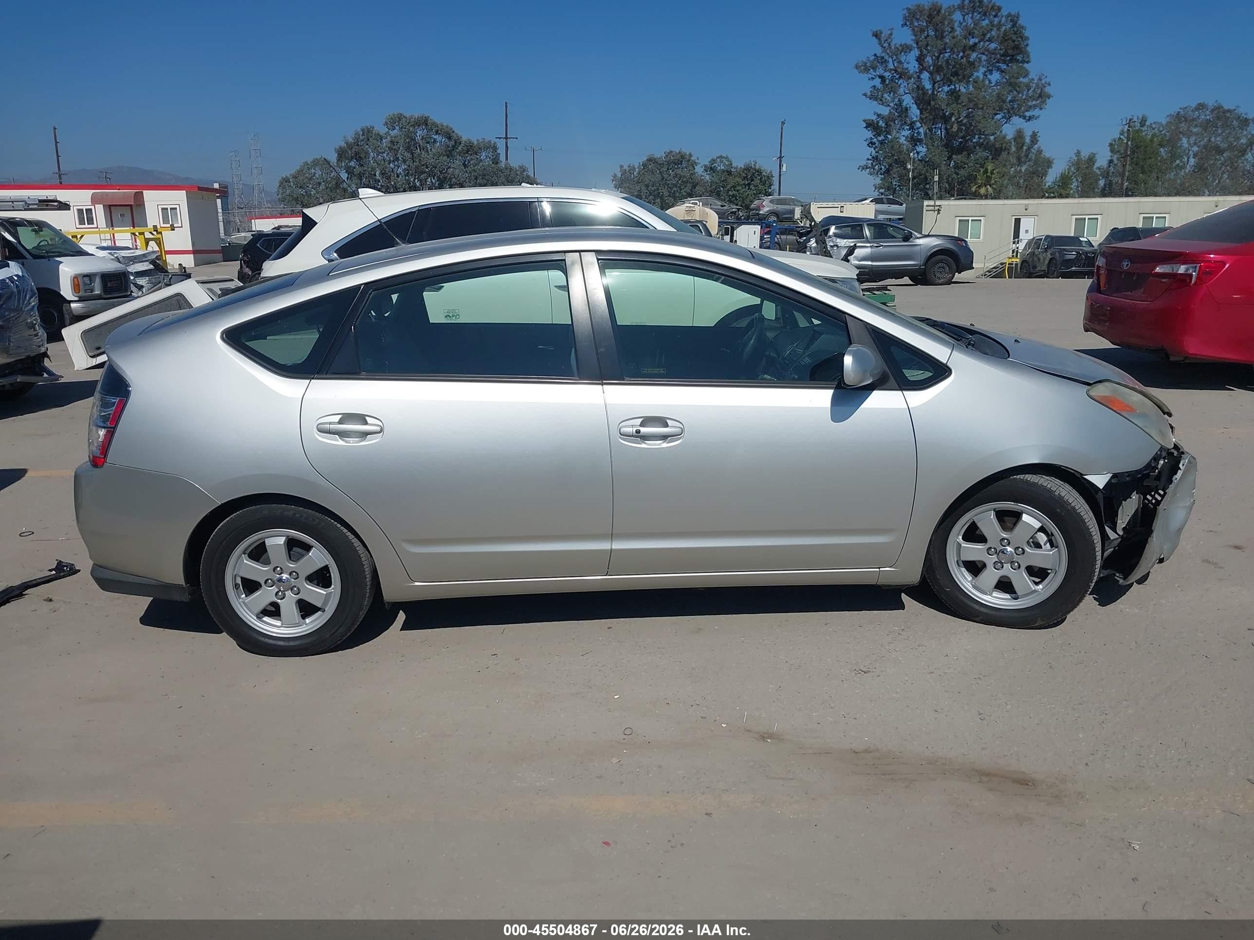 2004 Toyota Prius   Gray vin: JTDKB20U340115134