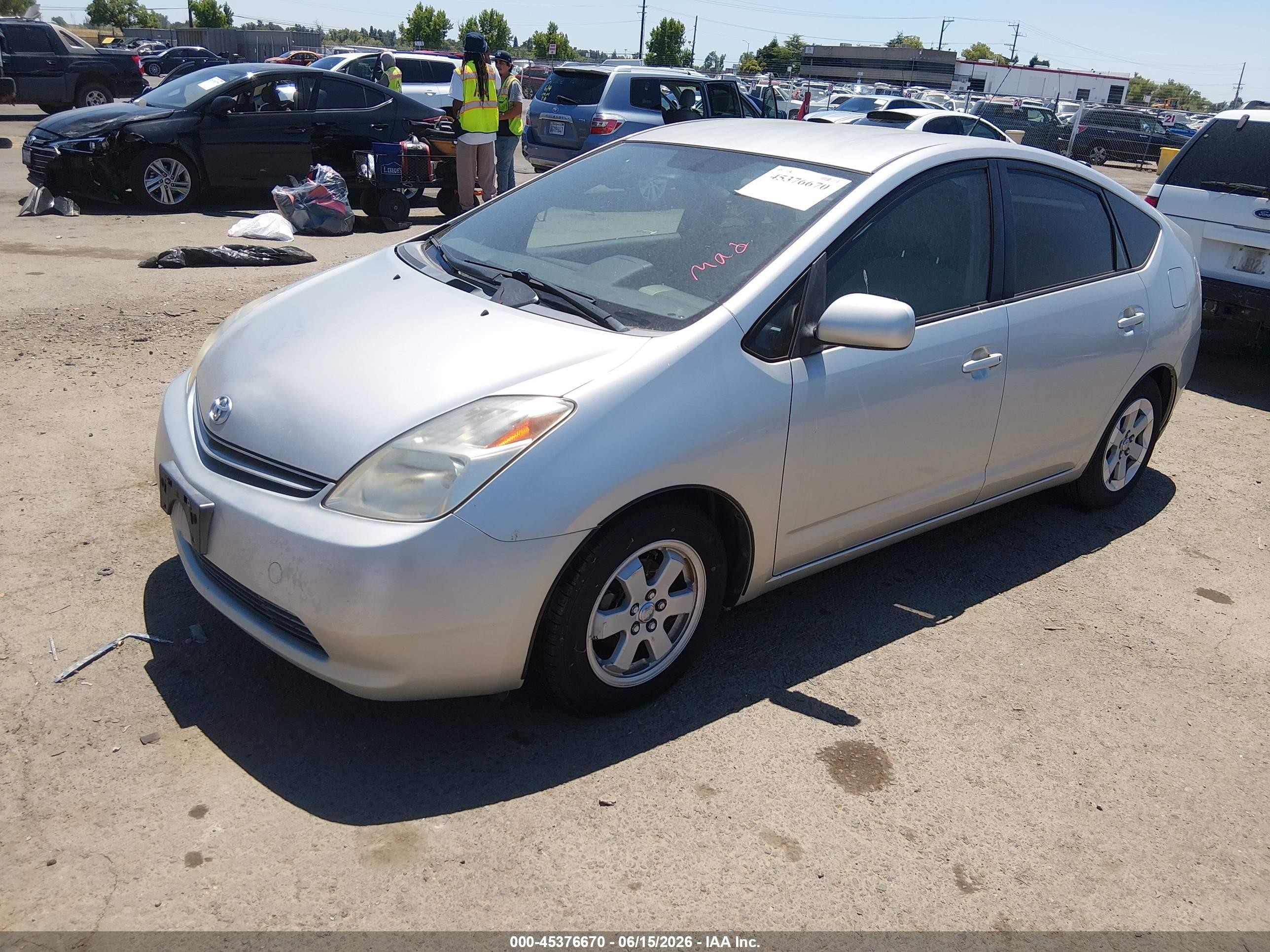 2005 Toyota Prius   Silver vin: JTDKB20U353011887
