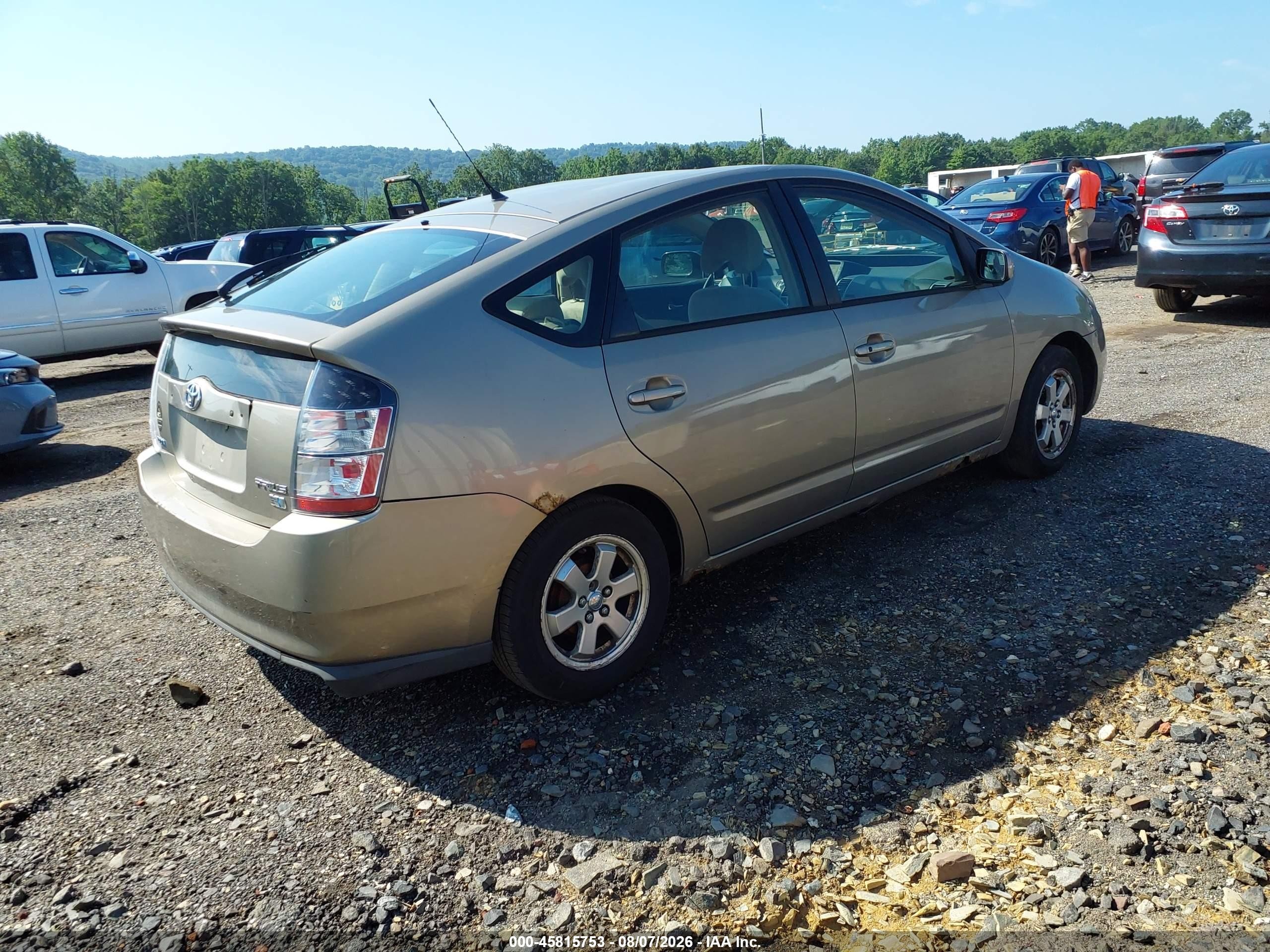 2005 Toyota Prius   Tan vin: JTDKB20U353021108