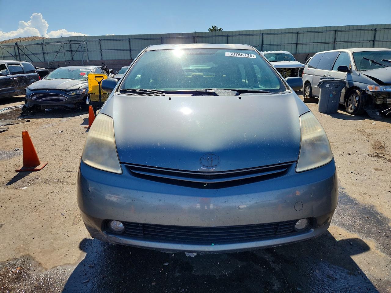 2005 Toyota Prius Base Gray vin: JTDKB20U353023926