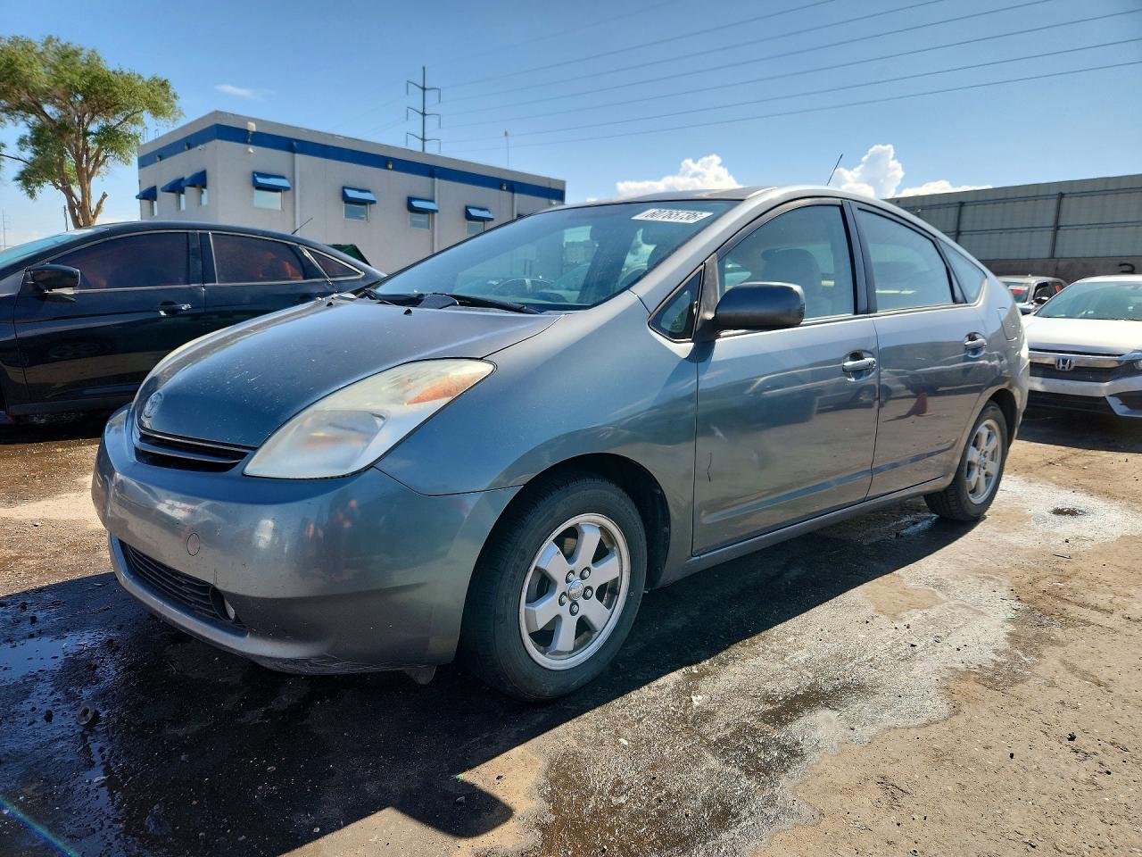 2005 Toyota Prius Base Gray vin: JTDKB20U353023926