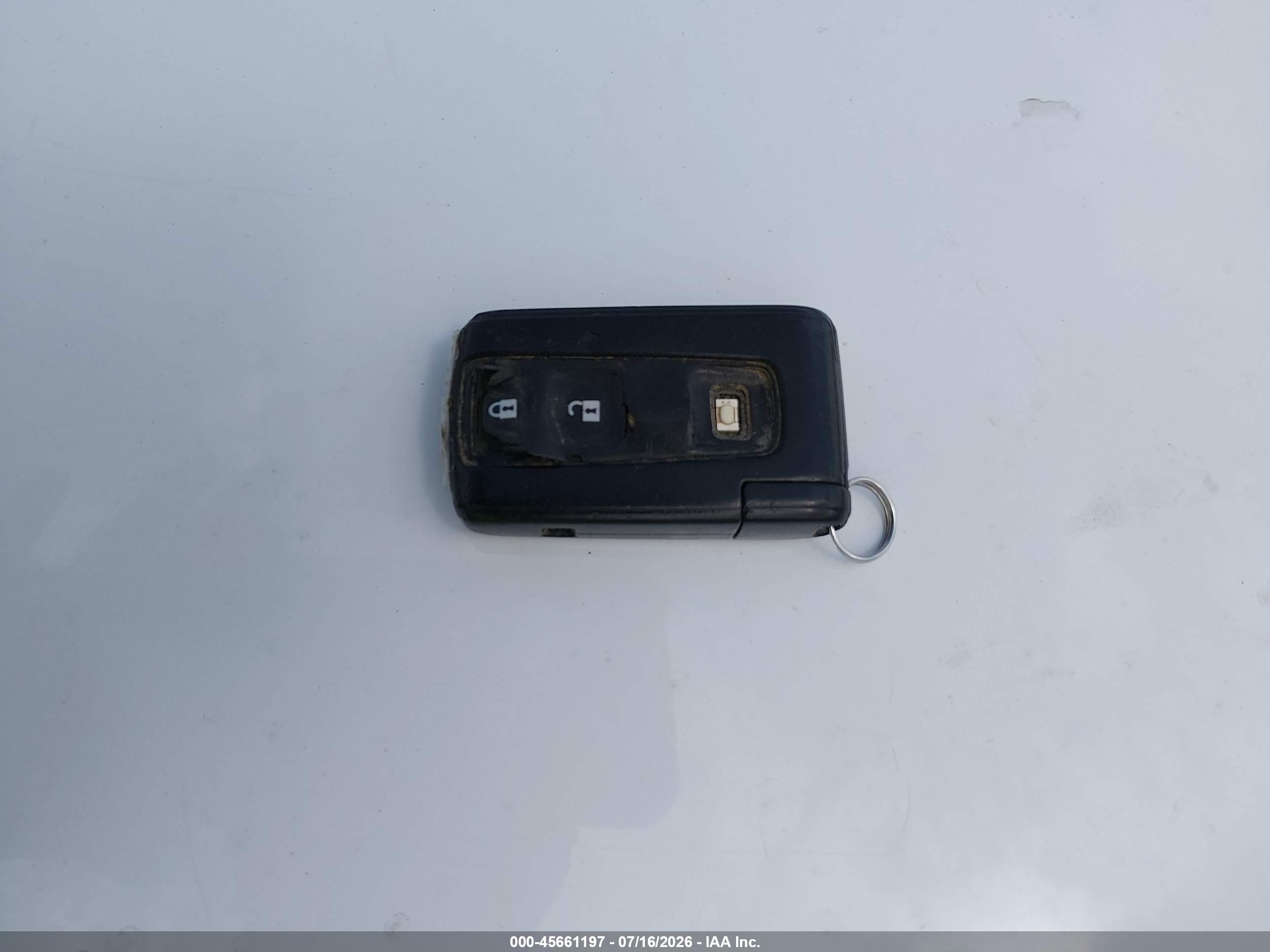 2005 Toyota Prius   Серый vin: JTDKB20U353060667