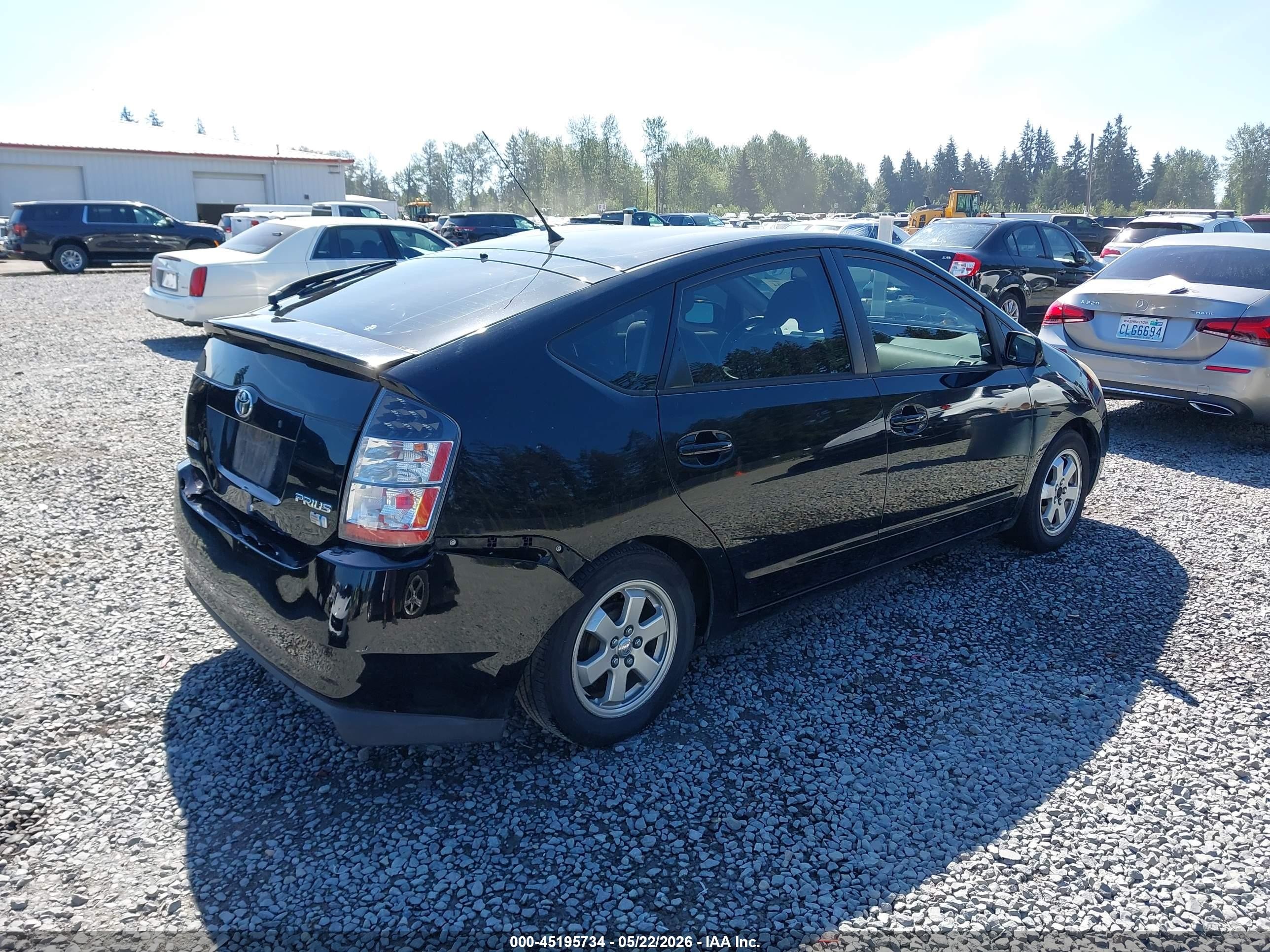 2005 Toyota Prius   Черный vin: JTDKB20U353094804