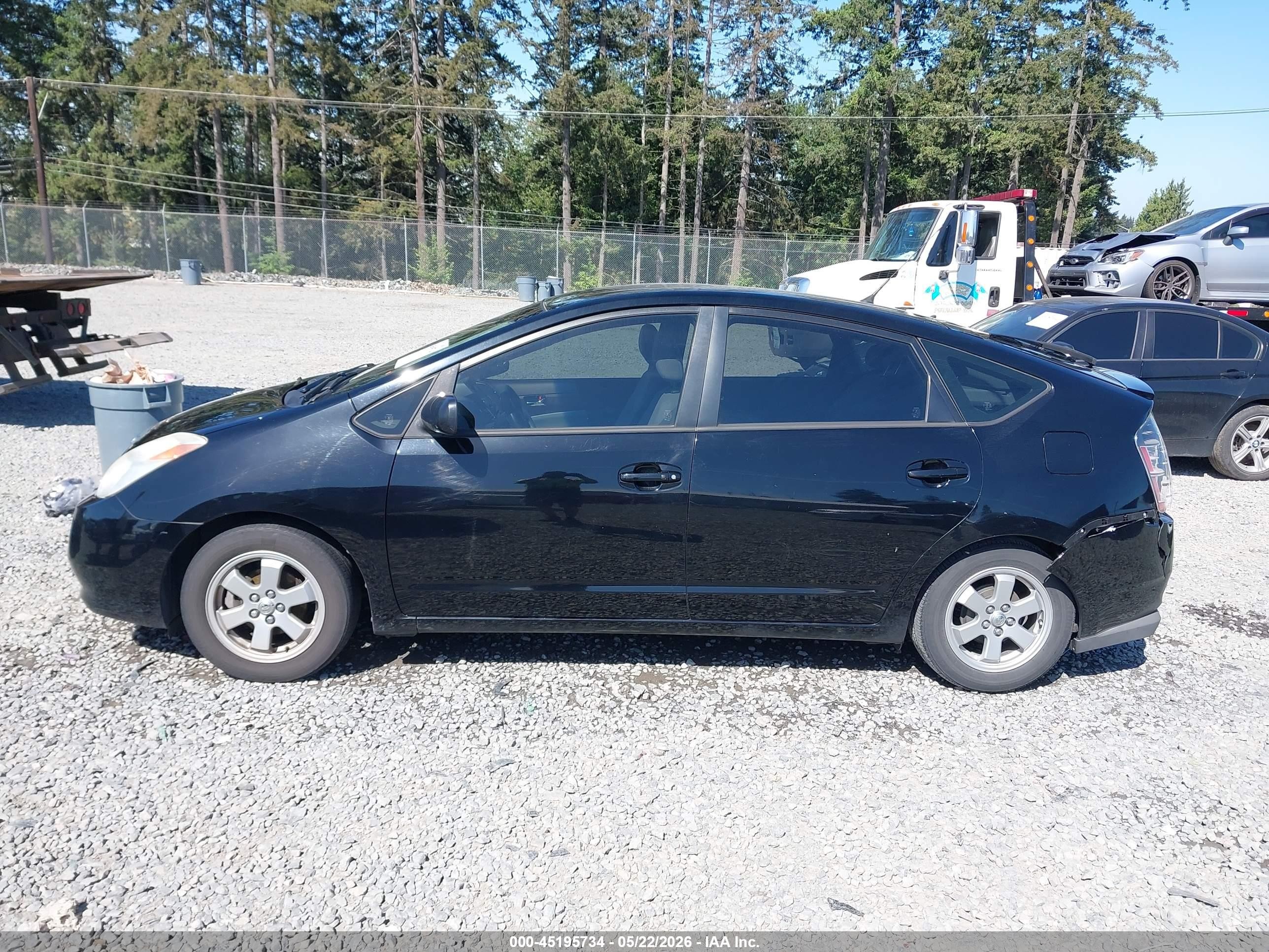 2005 Toyota Prius   Черный vin: JTDKB20U353094804