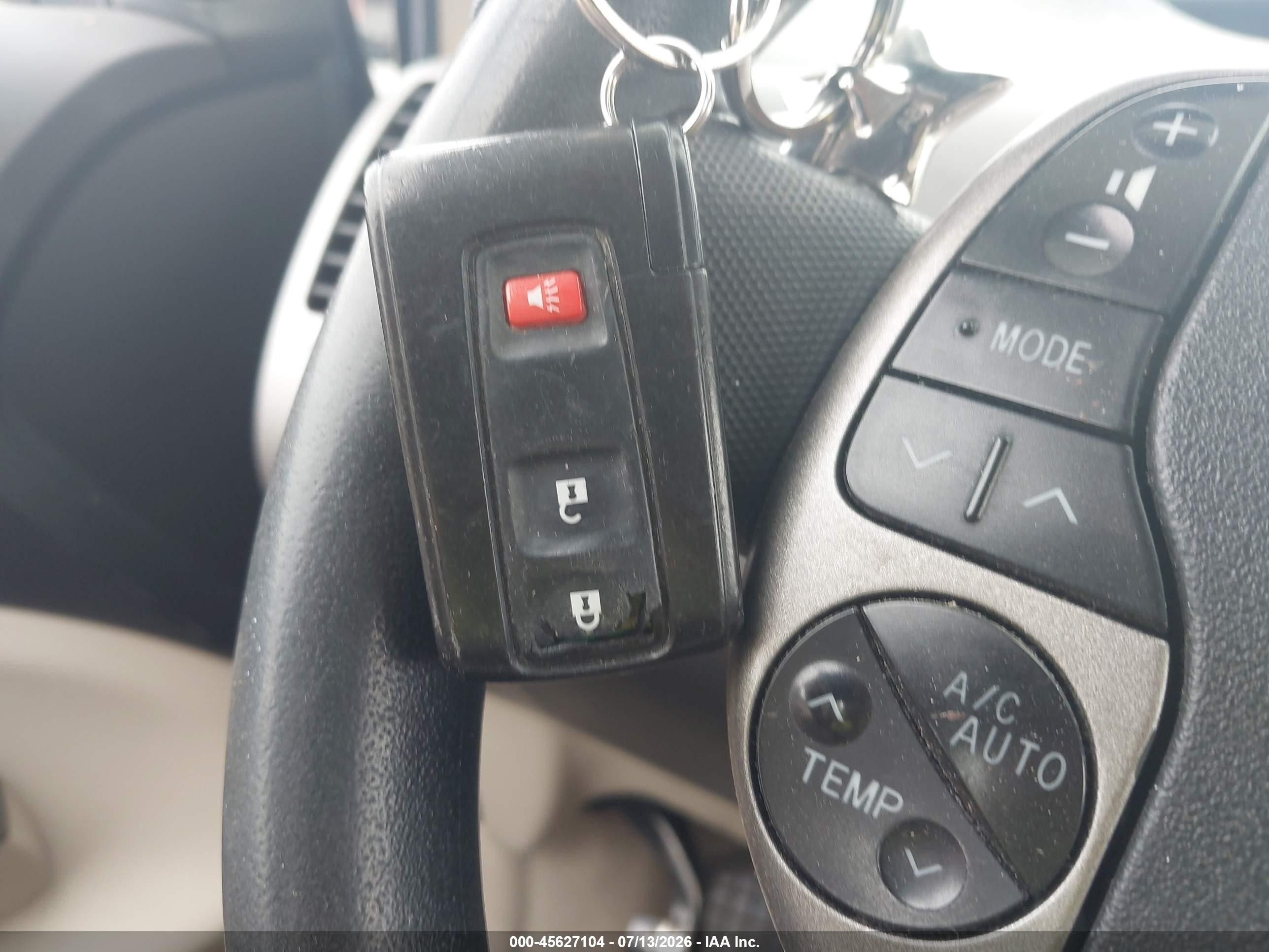 2005 Toyota Prius   Синий vin: JTDKB20U357021277
