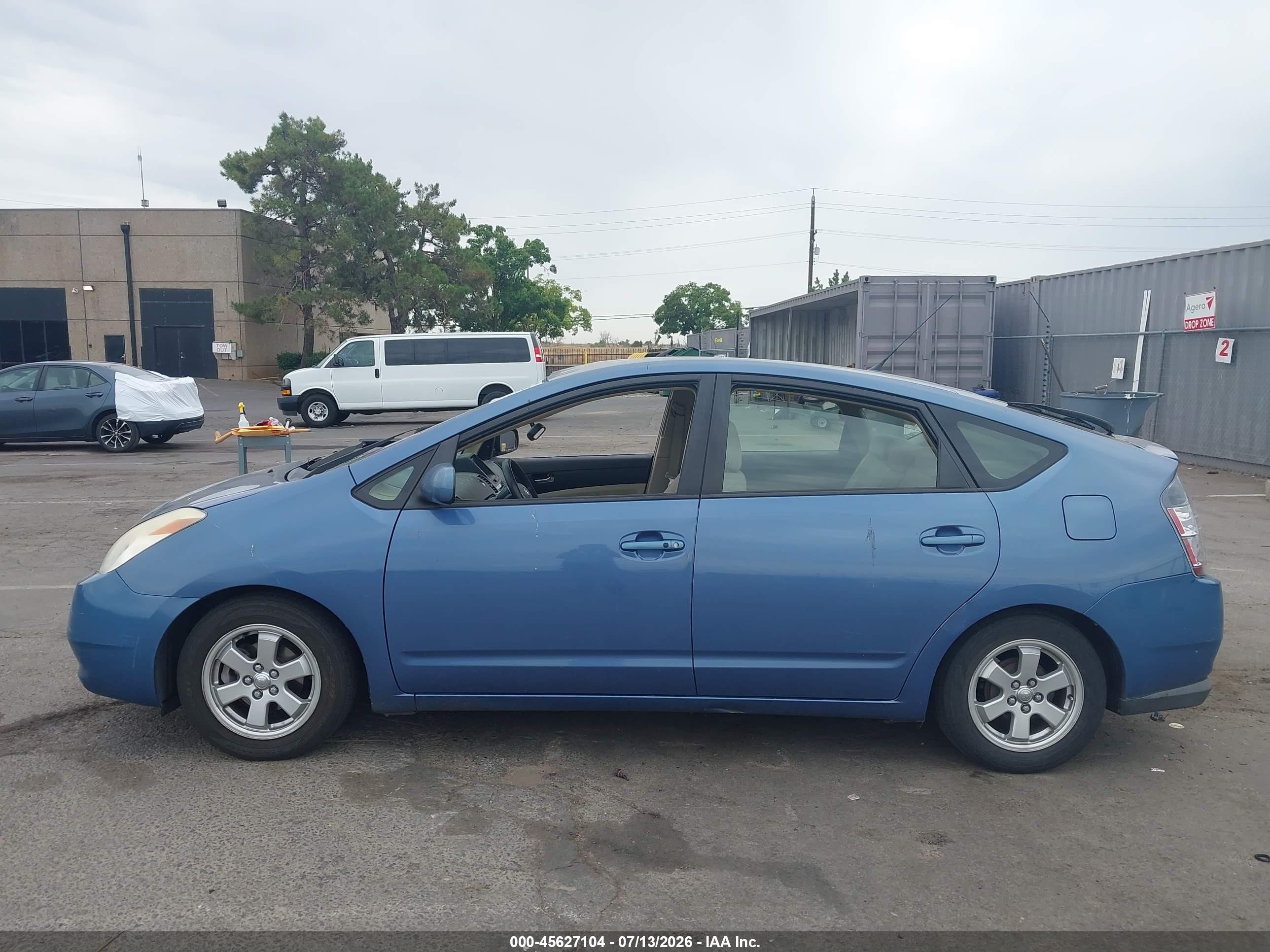 2005 Toyota Prius   Синий vin: JTDKB20U357021277