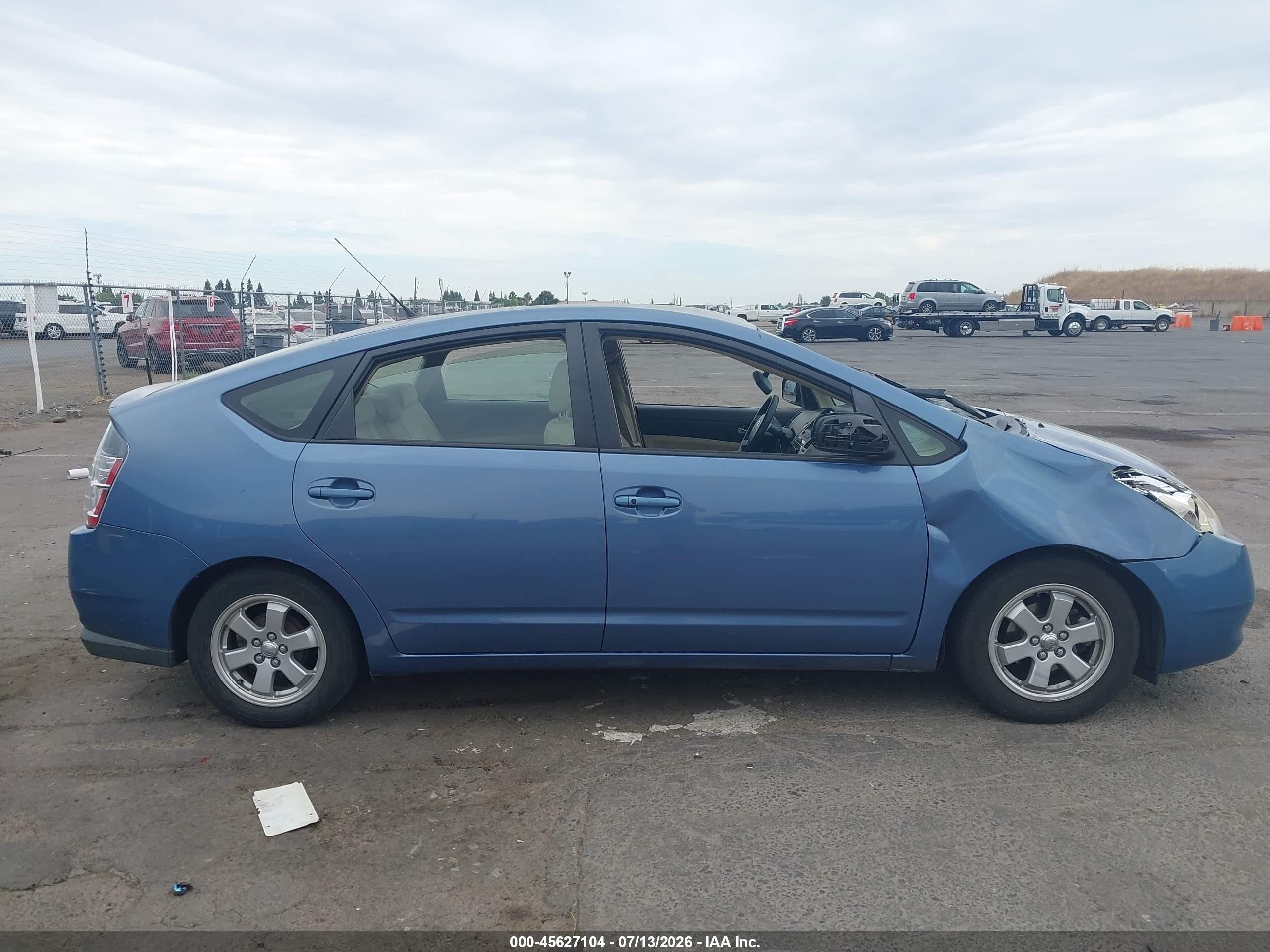 2005 Toyota Prius   Синий vin: JTDKB20U357021277