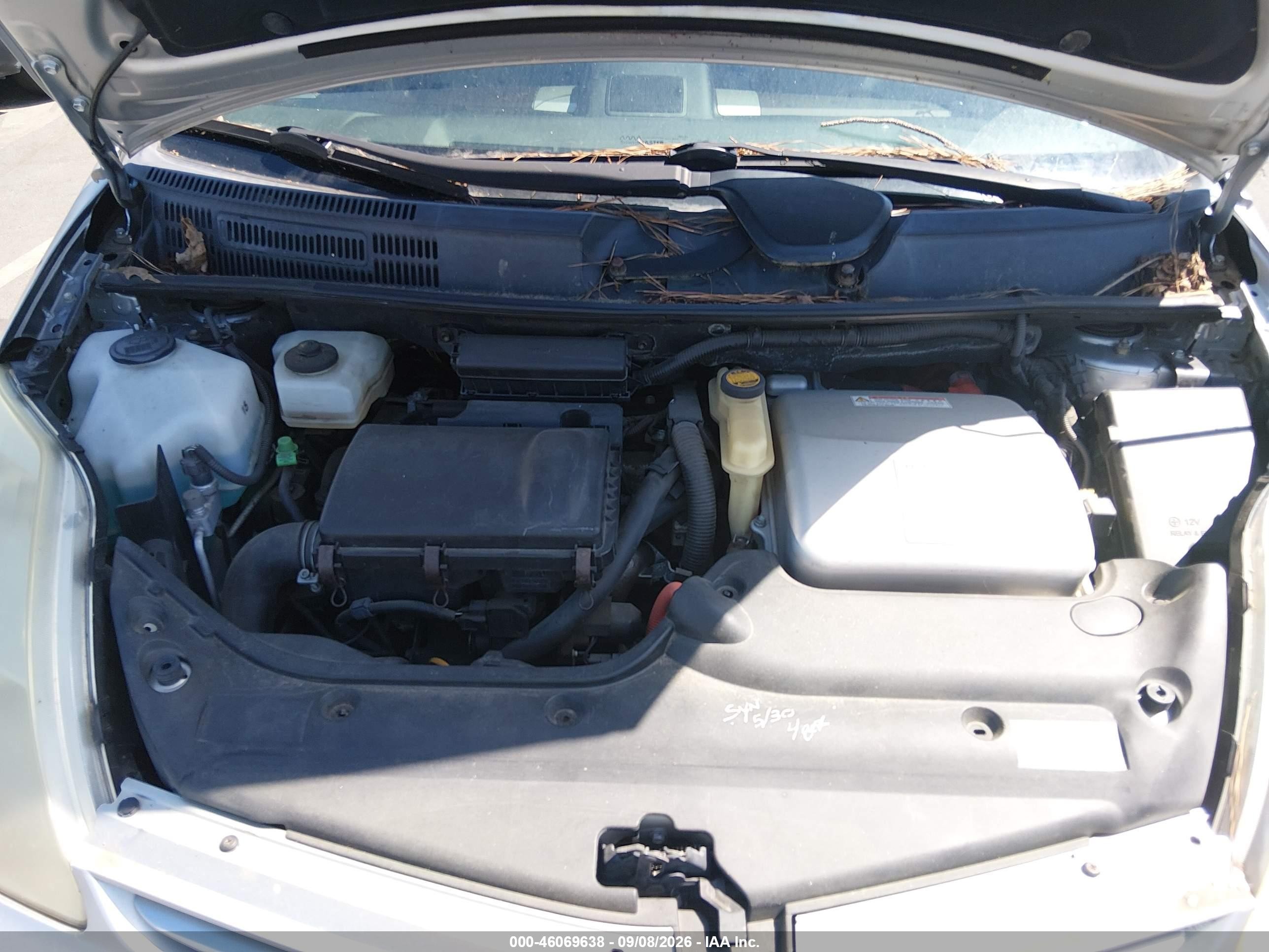 2005 Toyota Prius   Silver vin: JTDKB20U357027211