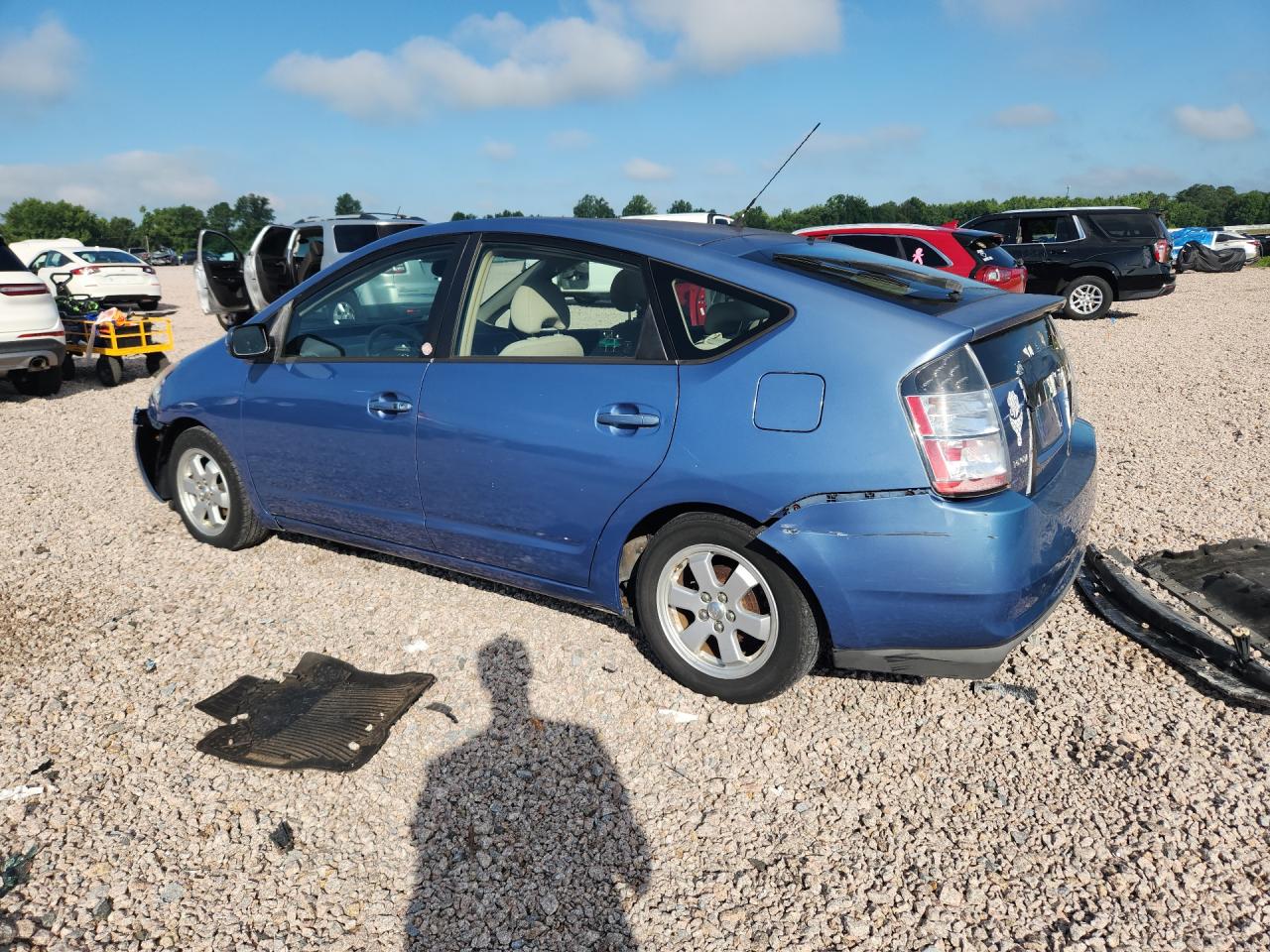 2005 Toyota Prius Base Blue vin: JTDKB20U357038743