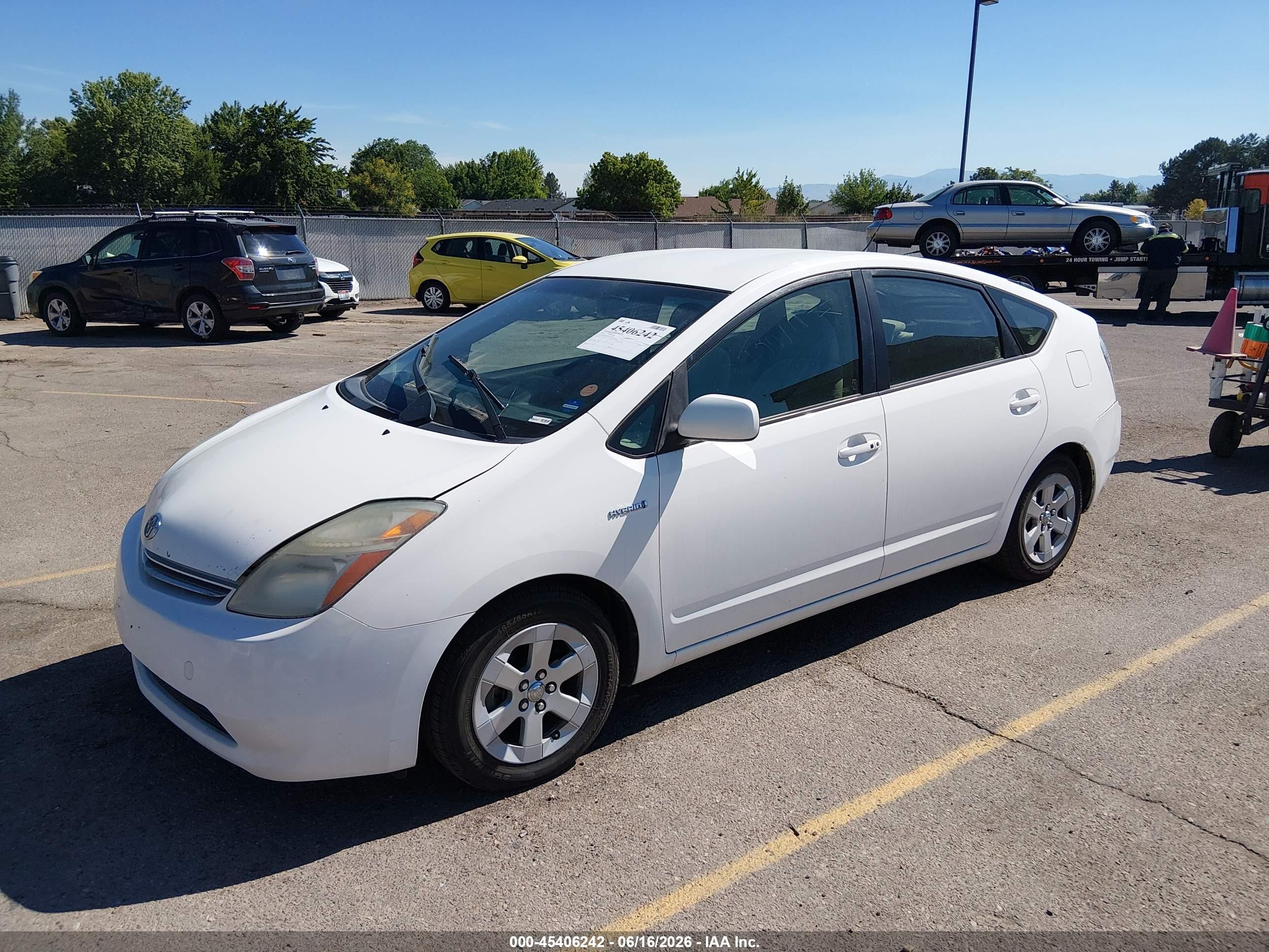 2006 Toyota Prius   White vin: JTDKB20U363133277