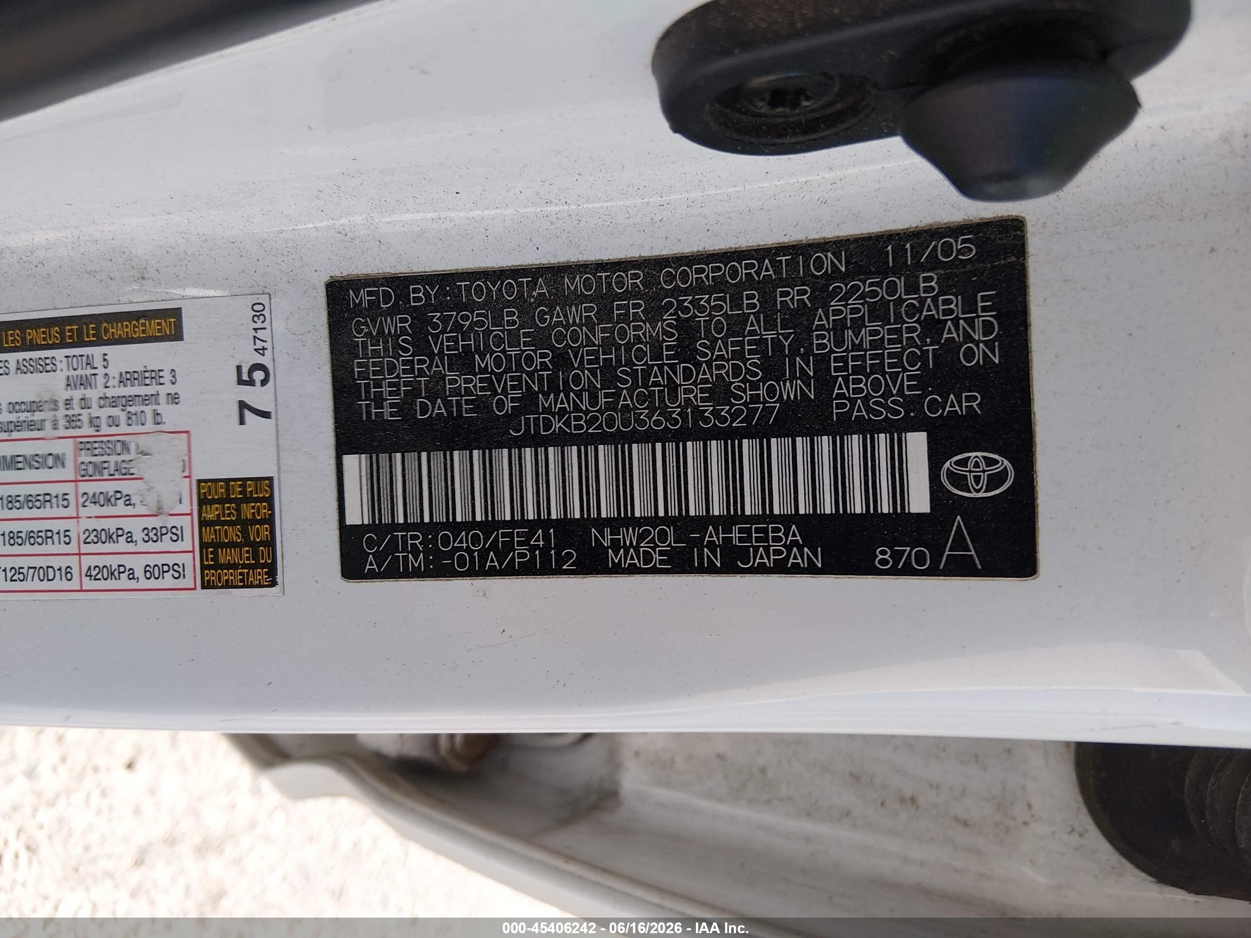 2006 Toyota Prius   White vin: JTDKB20U363133277