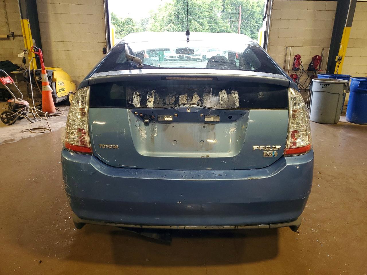 2006 Toyota Prius Base Blue vin: JTDKB20U363145039