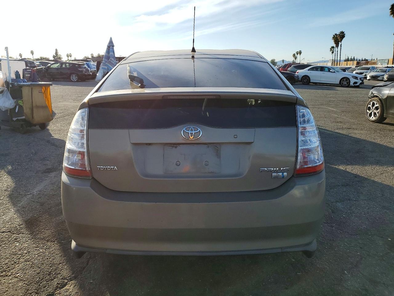 2006 Toyota Prius Желто-коричневый vin: JTDKB20U363183970