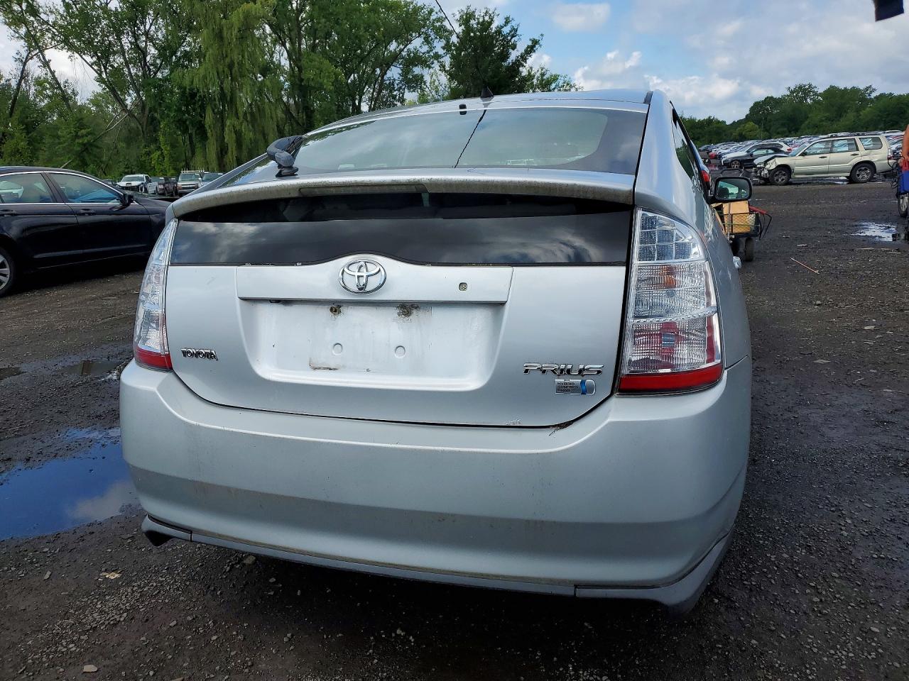 2006 Toyota Prius Base Silver vin: JTDKB20U367077978