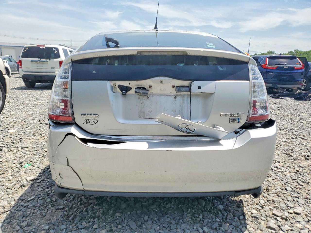 2006 Toyota Prius Base Silver vin: JTDKB20U367507024