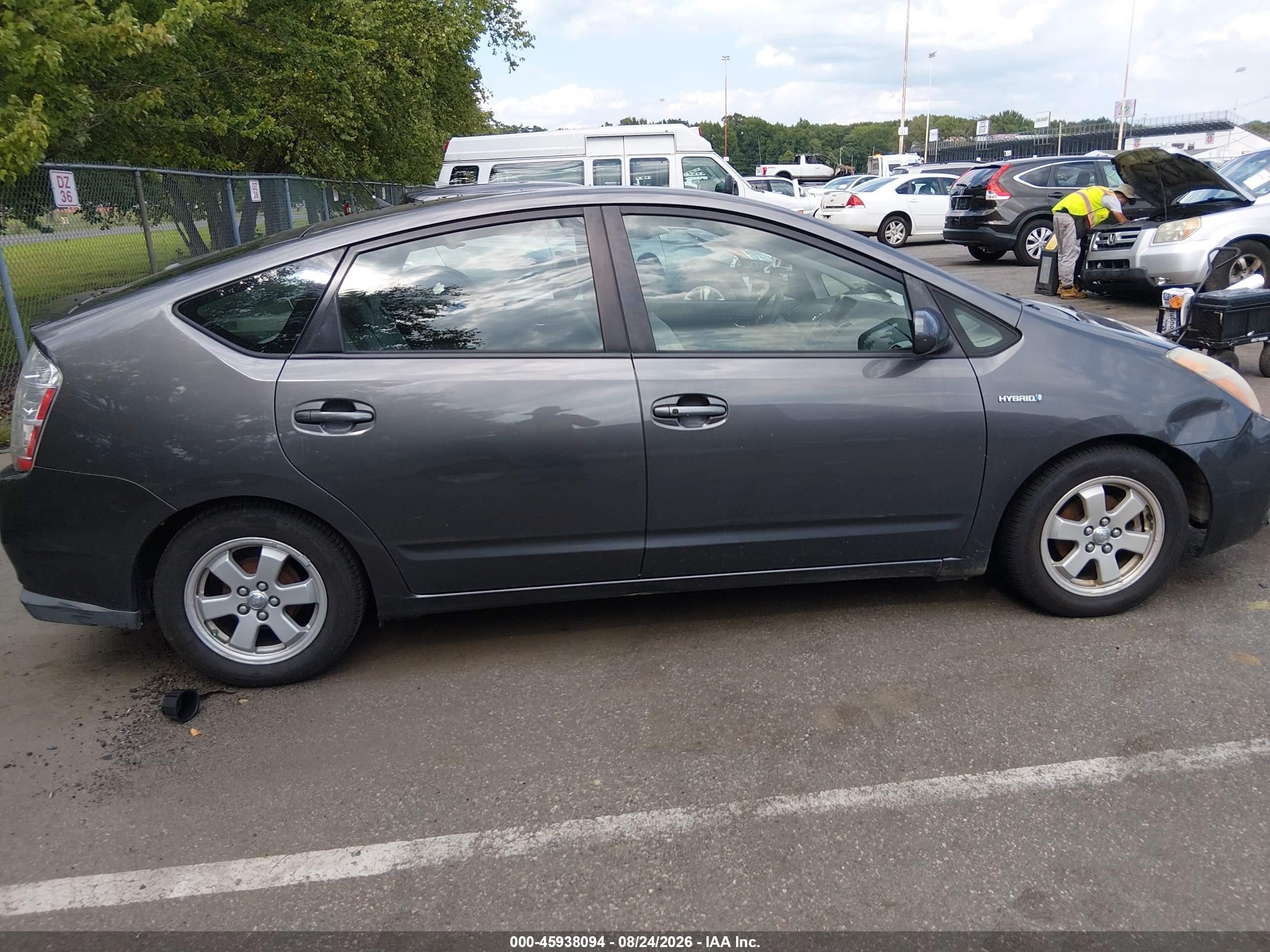 2007 Toyota Prius   Gray vin: JTDKB20U373240508