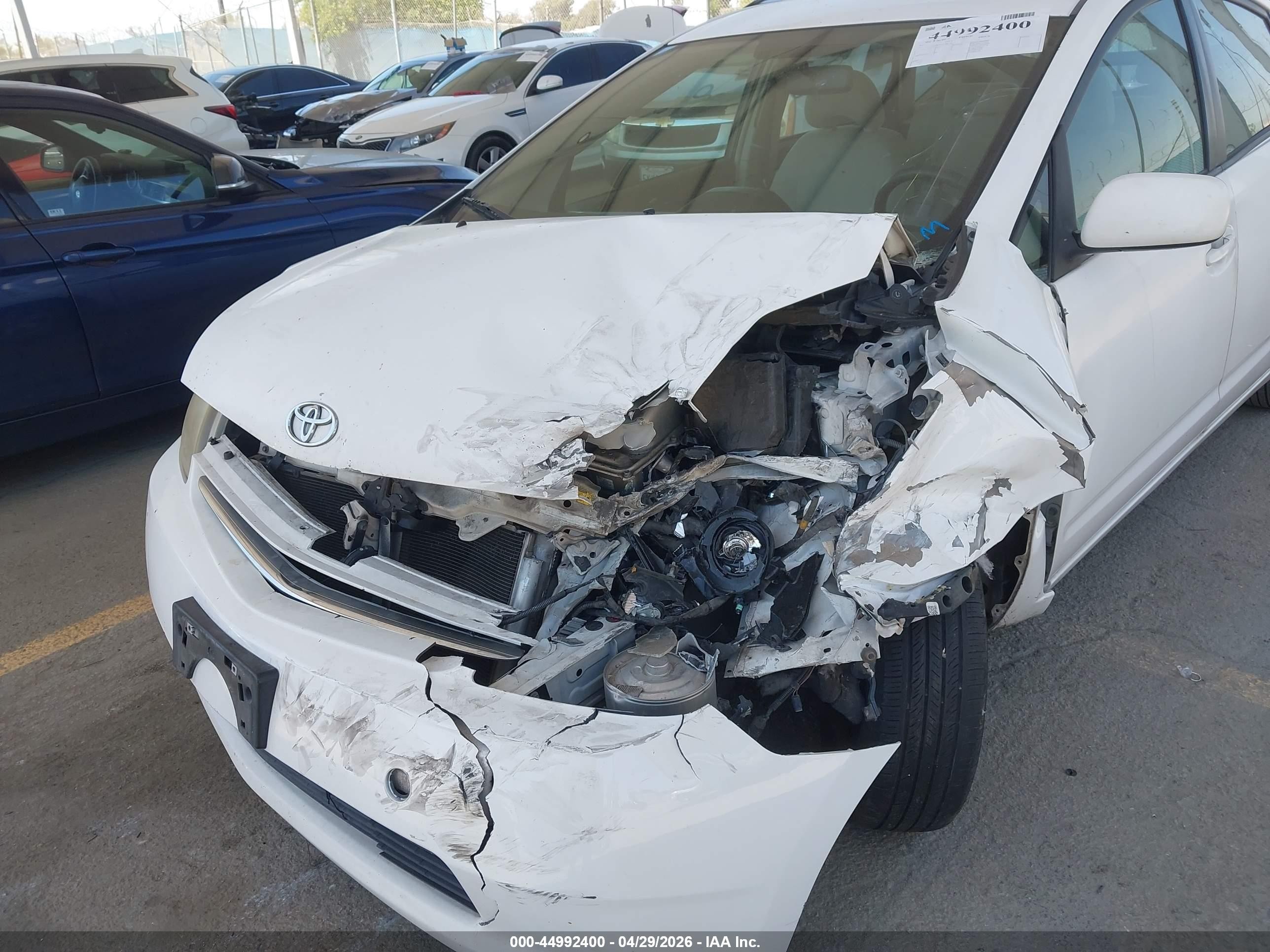 2007 Toyota Prius   White vin: JTDKB20U373248236