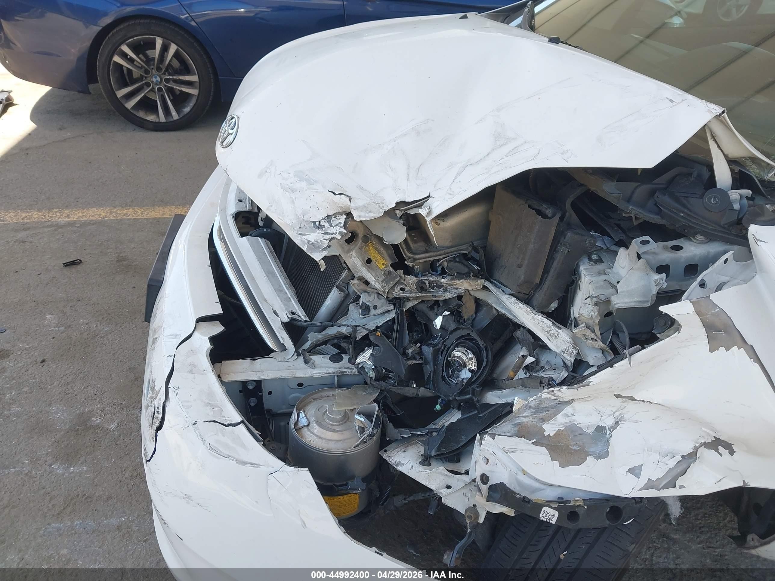 2007 Toyota Prius   White vin: JTDKB20U373248236