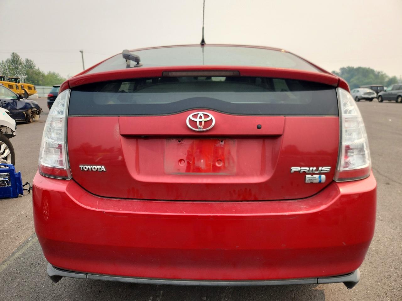 2007 Toyota Prius Base Red vin: JTDKB20U373267286