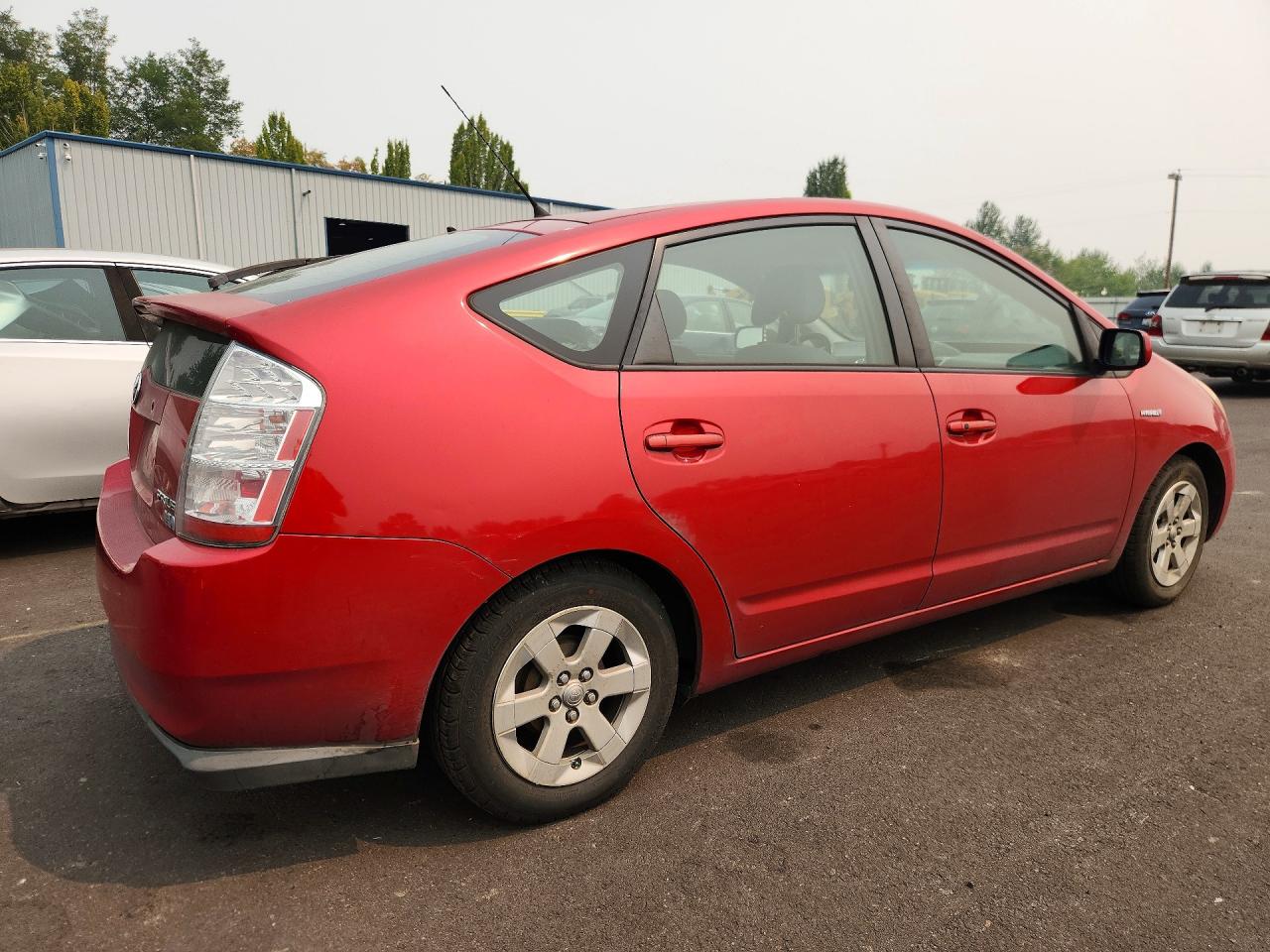 2007 Toyota Prius Base Red vin: JTDKB20U373267286