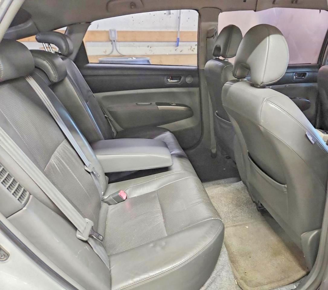 2007 Toyota Prius Base Белый vin: JTDKB20U377564860