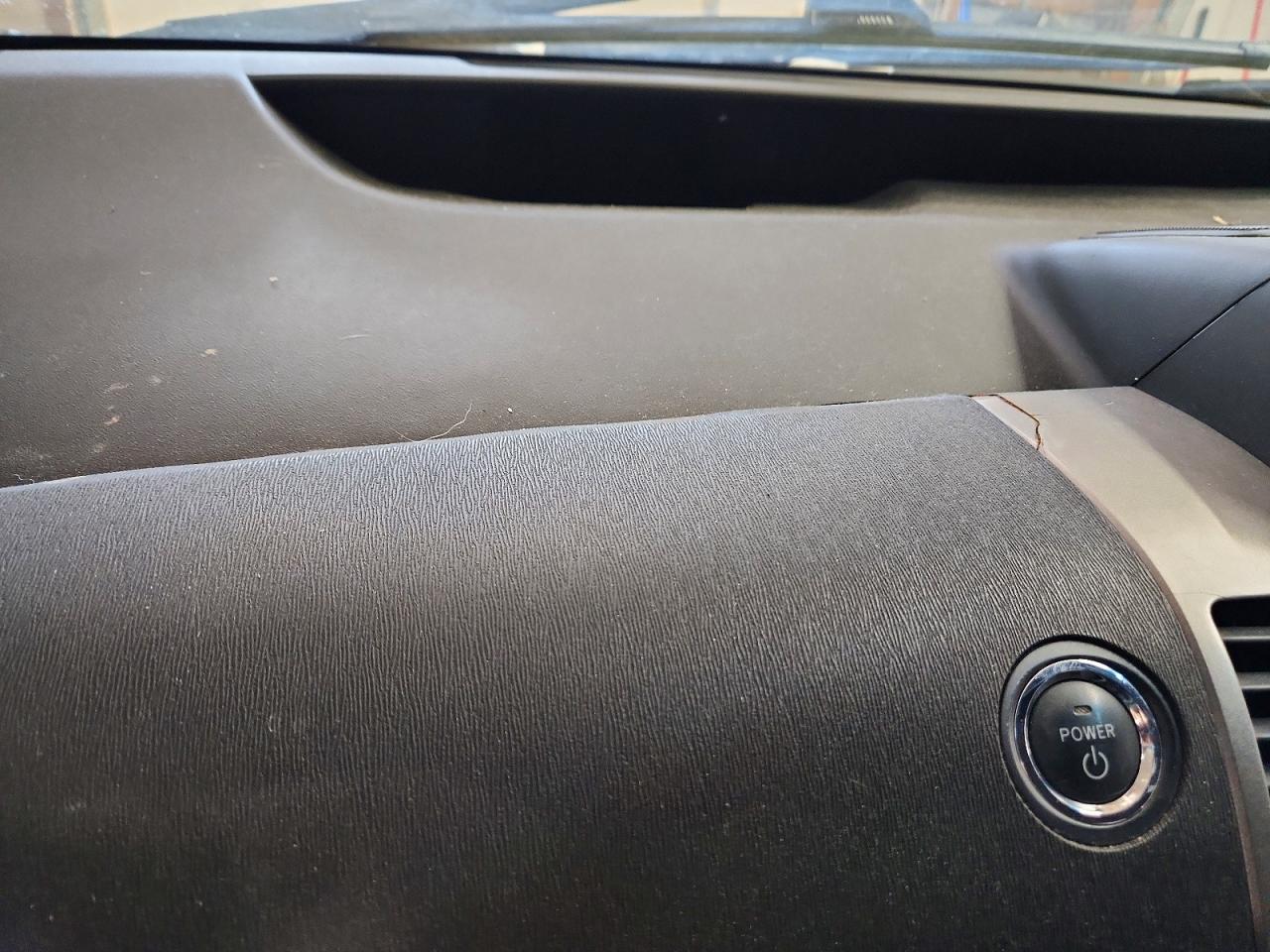 2007 Toyota Prius Base Белый vin: JTDKB20U377564860