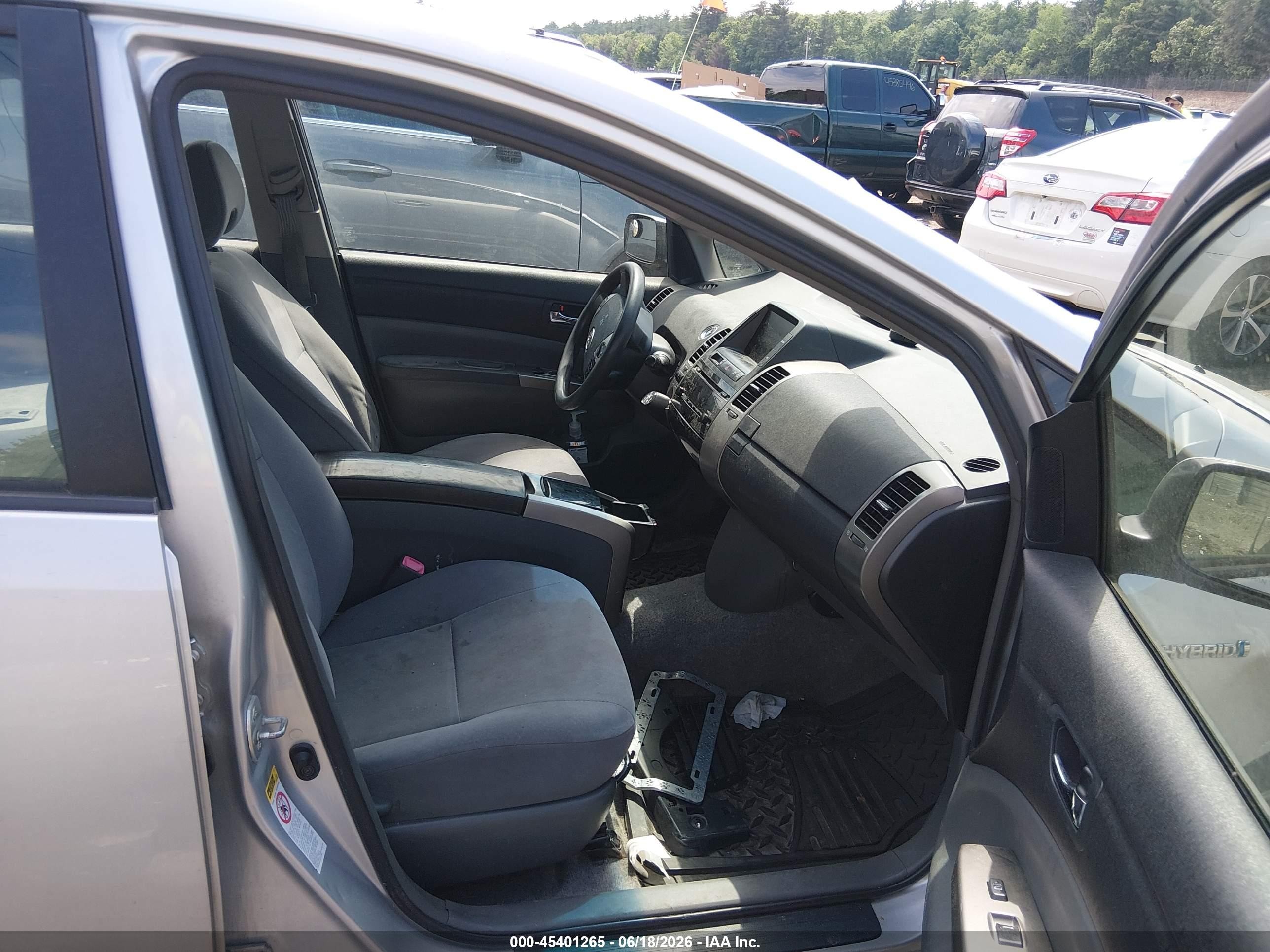 2007 Toyota Prius   Silver vin: JTDKB20U377570075