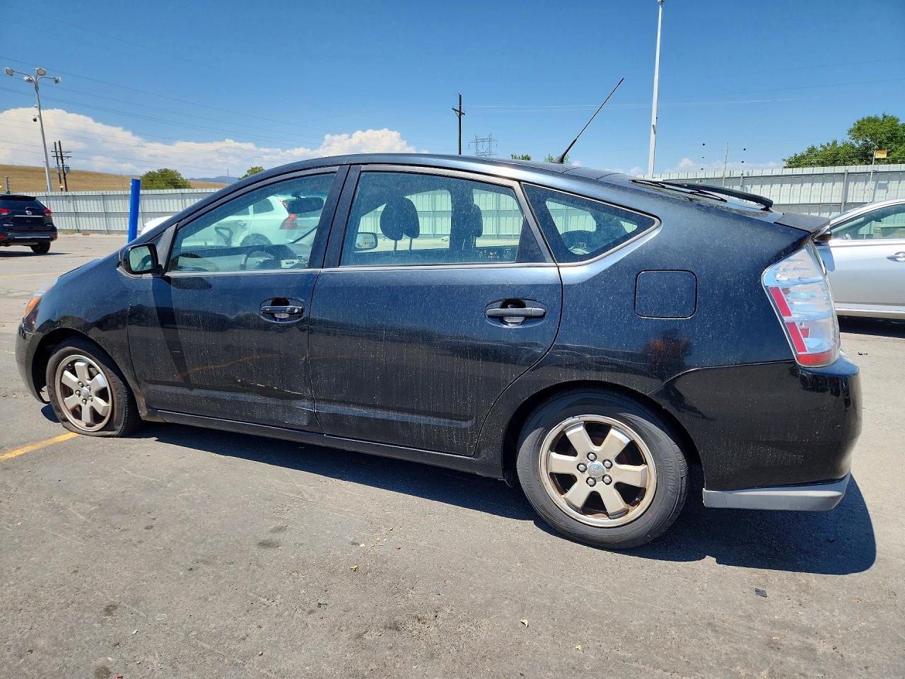 2007 Toyota Prius Base Черный vin: JTDKB20U377588432