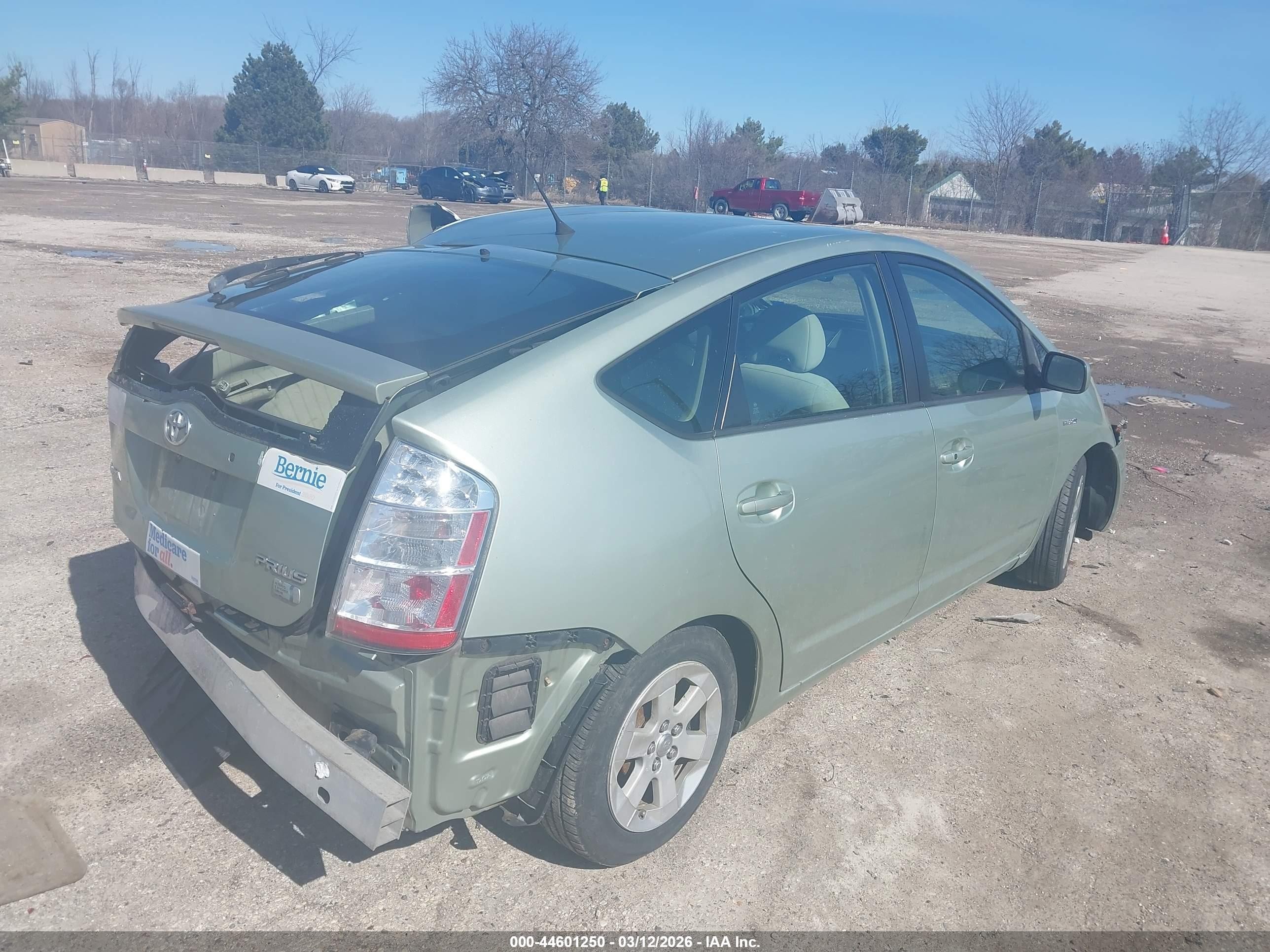2007 Toyota Prius   Серебряный vin: JTDKB20U377596644