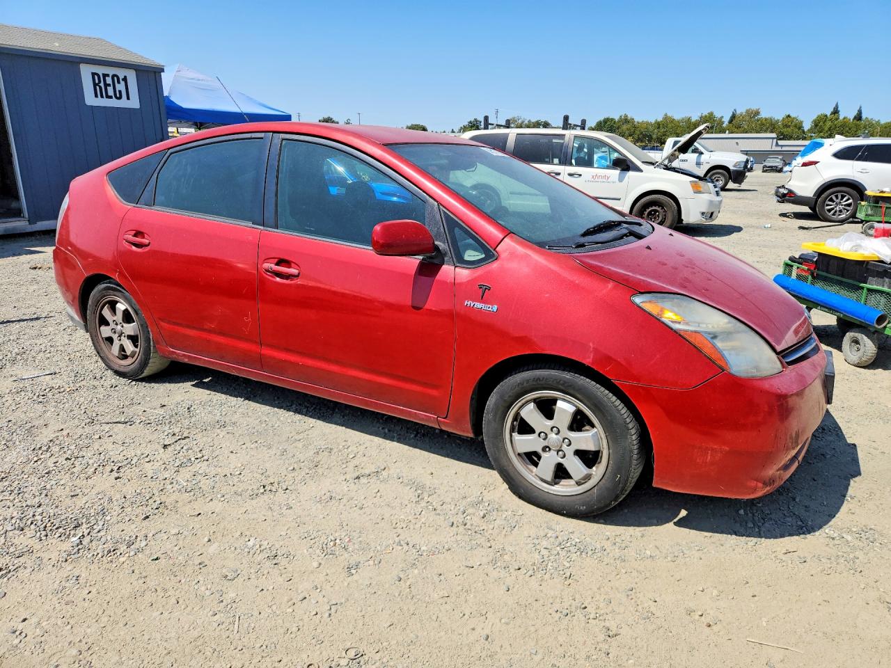 2007 Toyota Prius Base Red vin: JTDKB20U377606766
