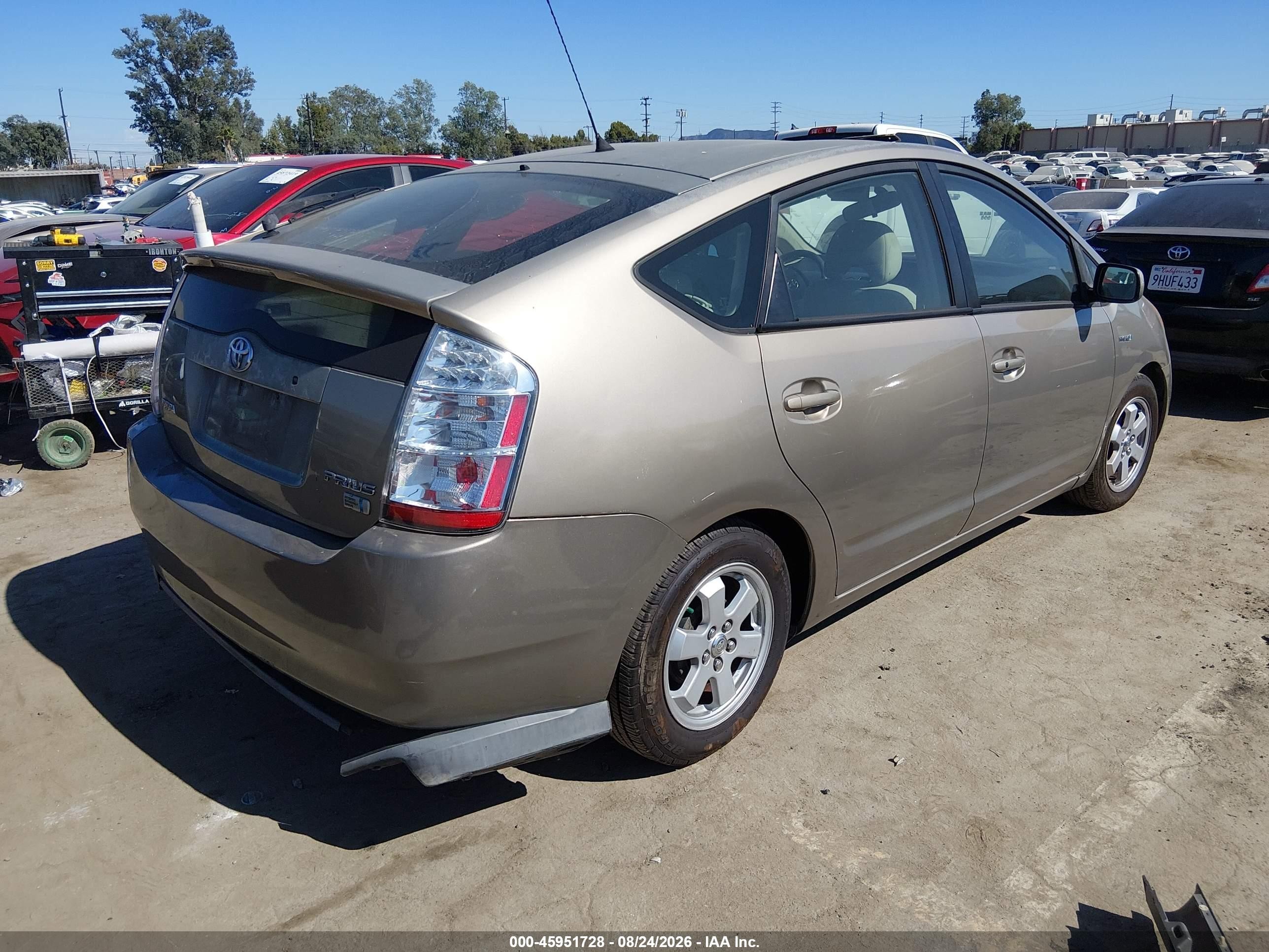 2007 Toyota Prius   Beige vin: JTDKB20U377611529