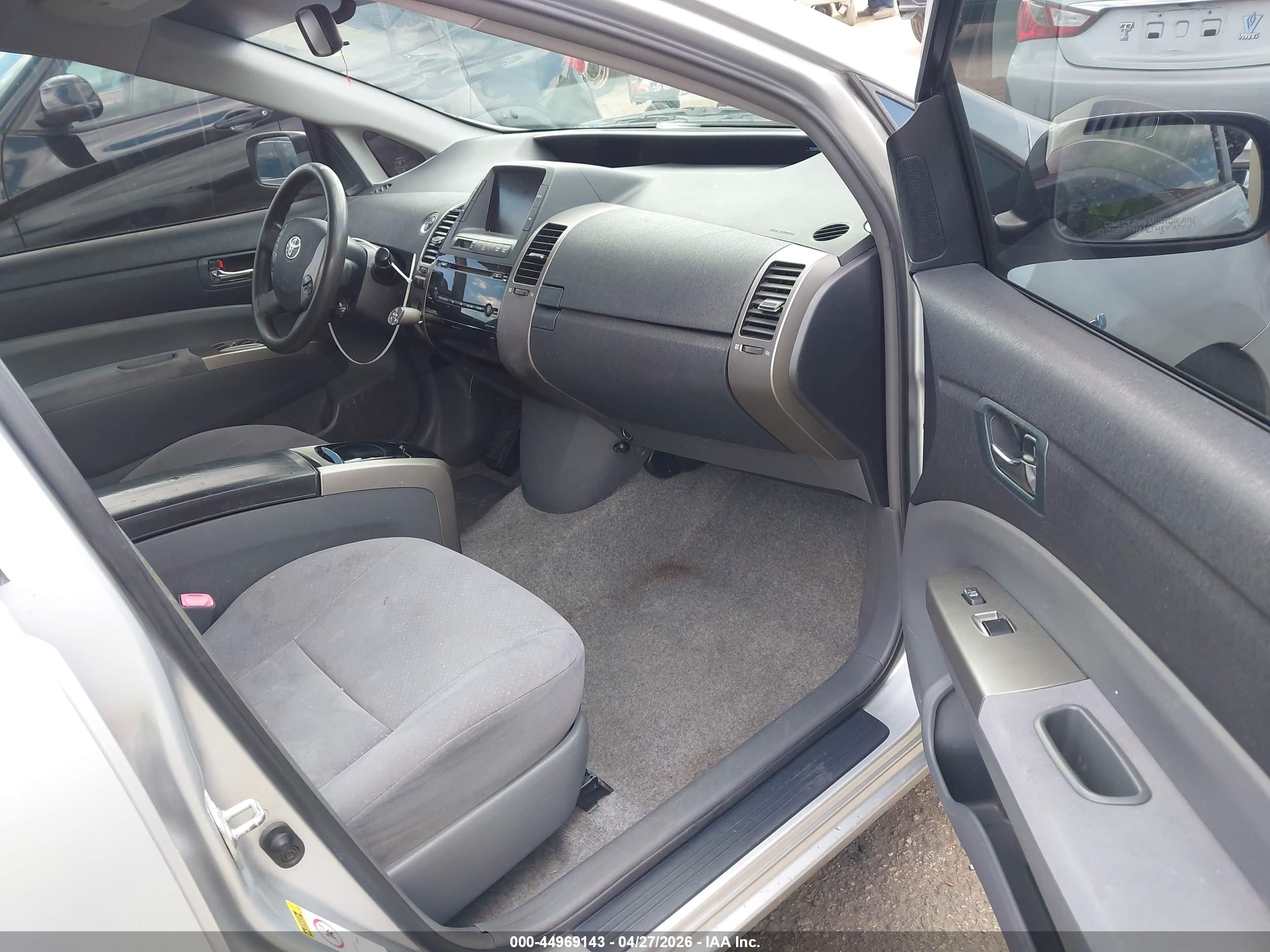 2007 Toyota Prius Silver vin: JTDKB20U377627374