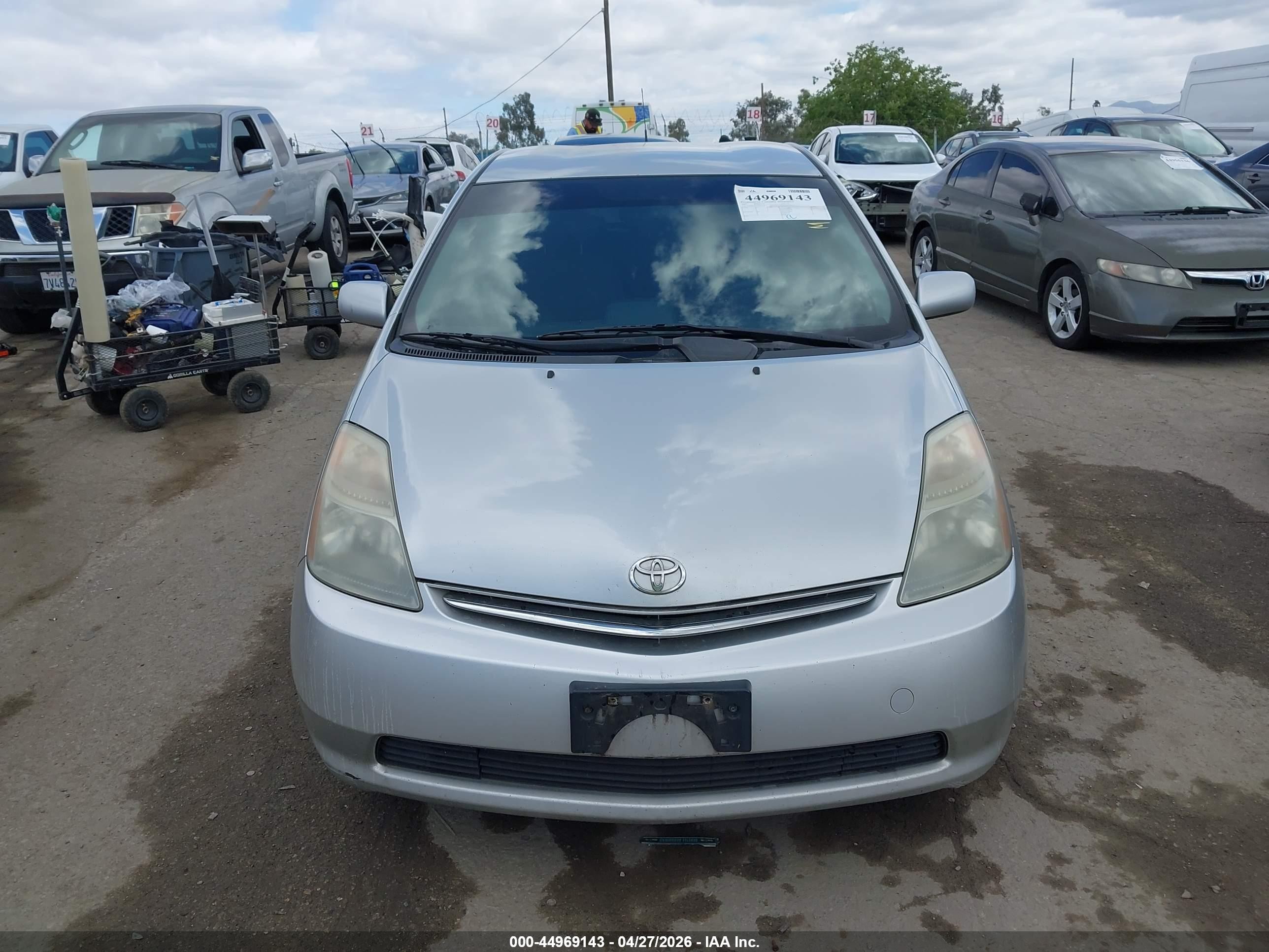 2007 Toyota Prius Silver vin: JTDKB20U377627374