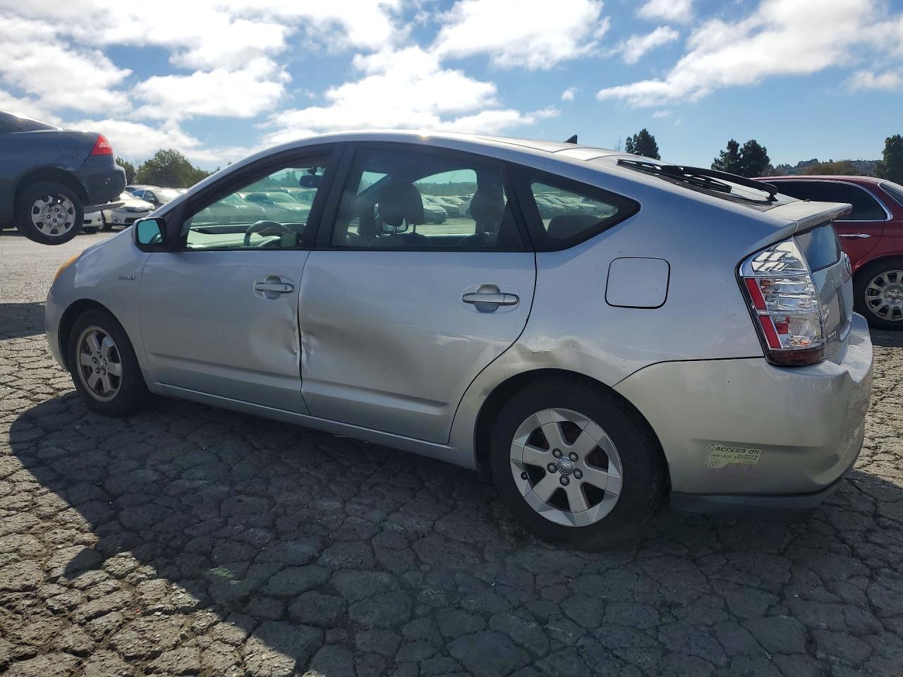 2007 Toyota Prius Base Silver vin: JTDKB20U377629156
