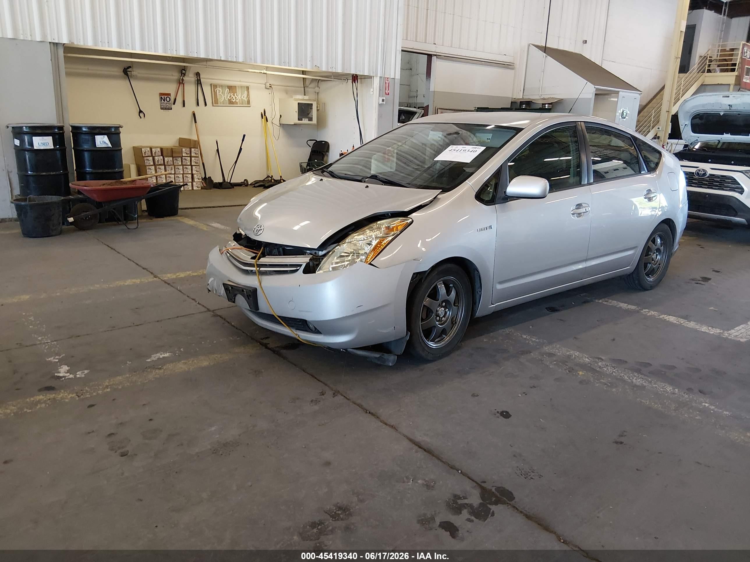 2007 Toyota Prius Touring Silver vin: JTDKB20U377673299