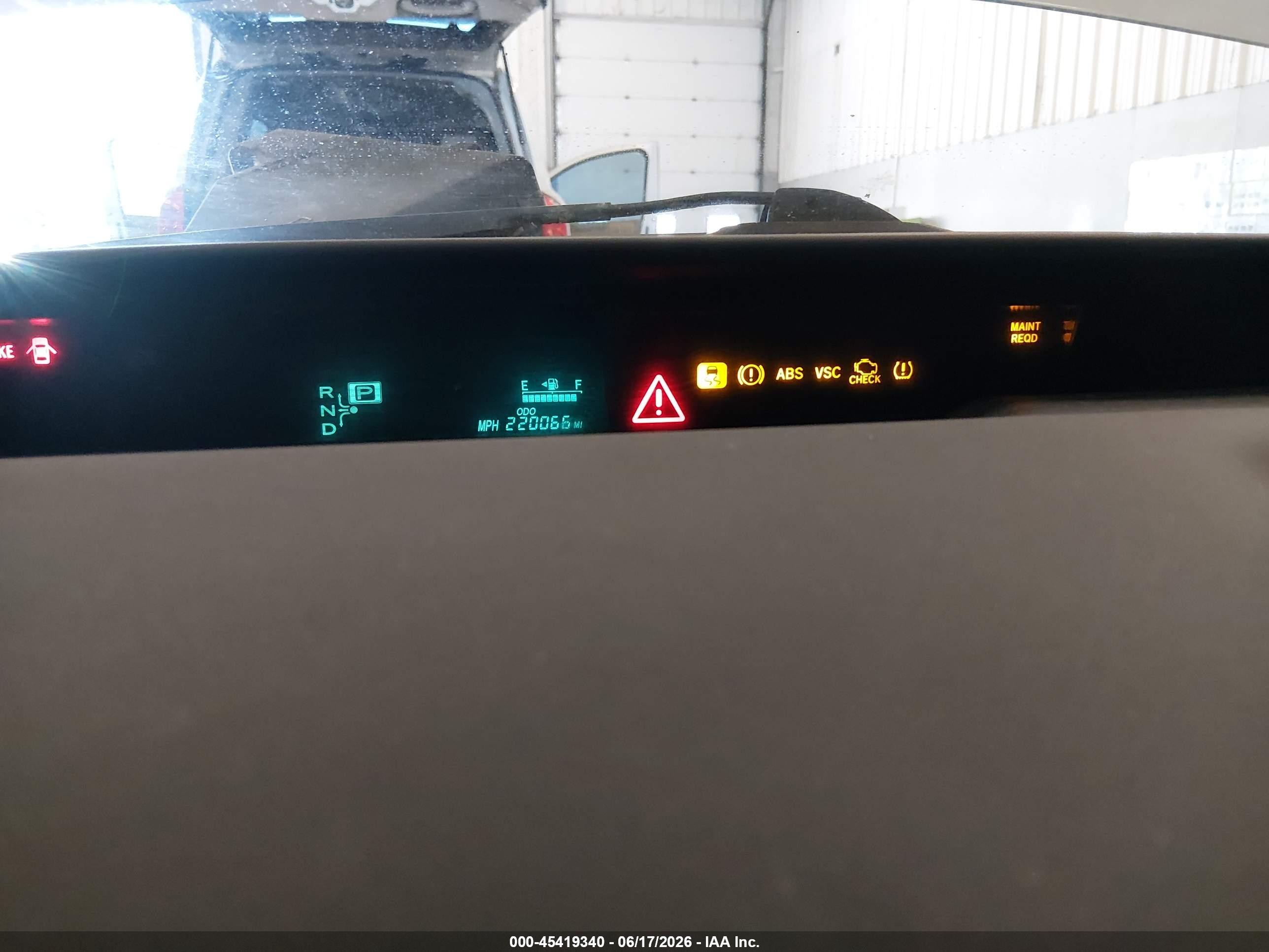 2007 Toyota Prius Touring Silver vin: JTDKB20U377673299