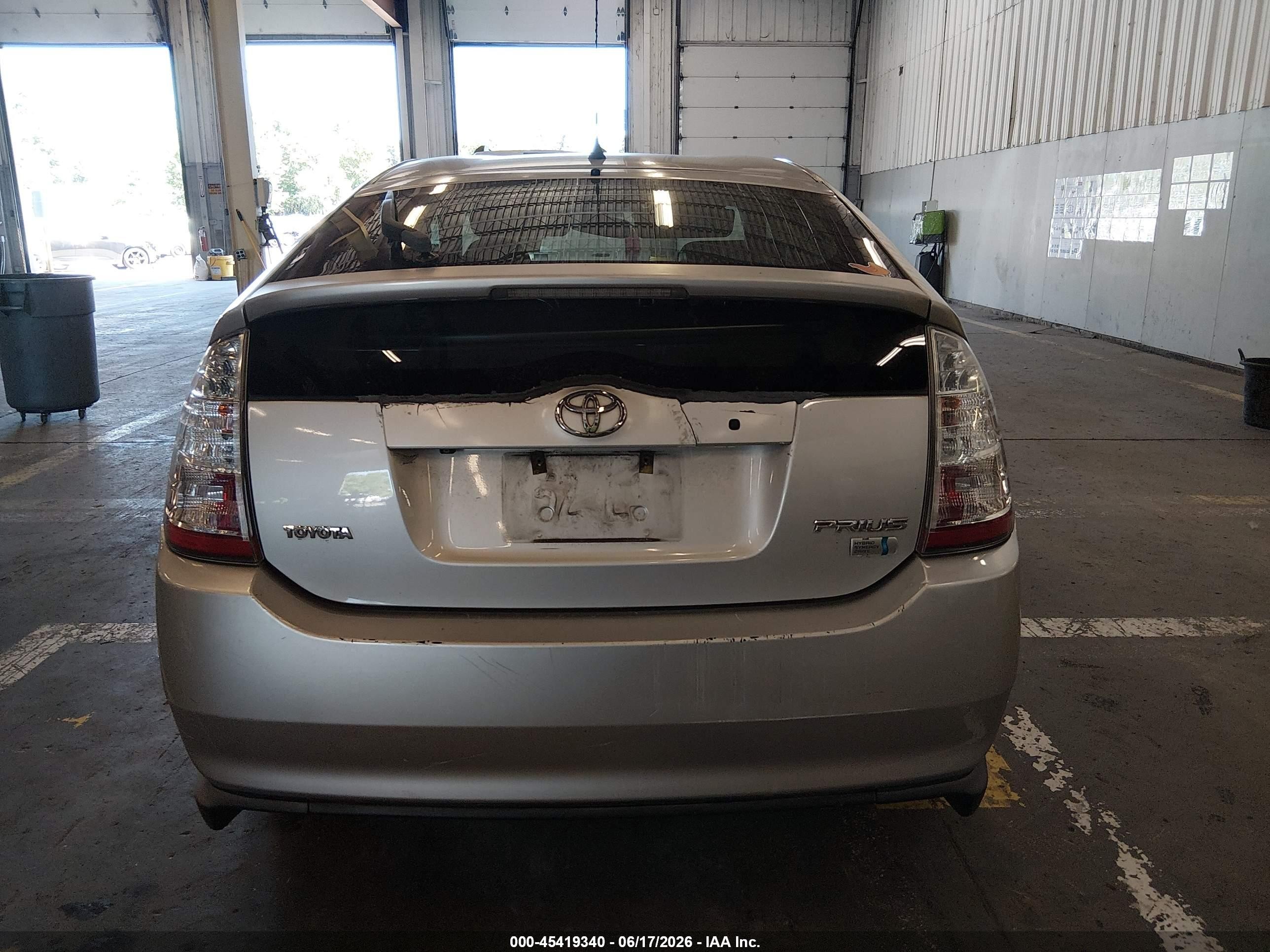 2007 Toyota Prius Touring Silver vin: JTDKB20U377673299