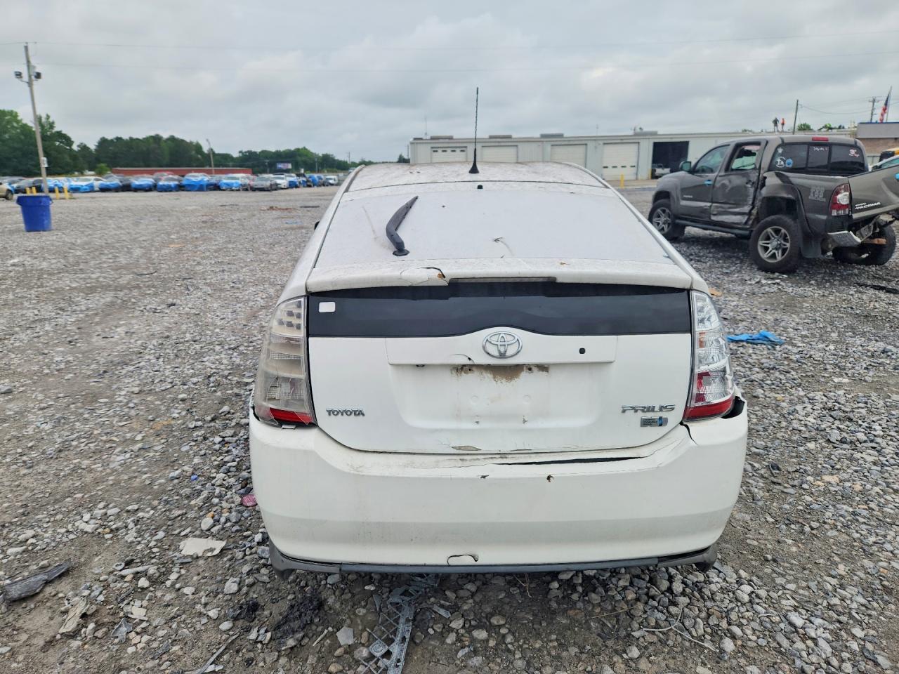 2008 Toyota Prius Base White vin: JTDKB20U383312521