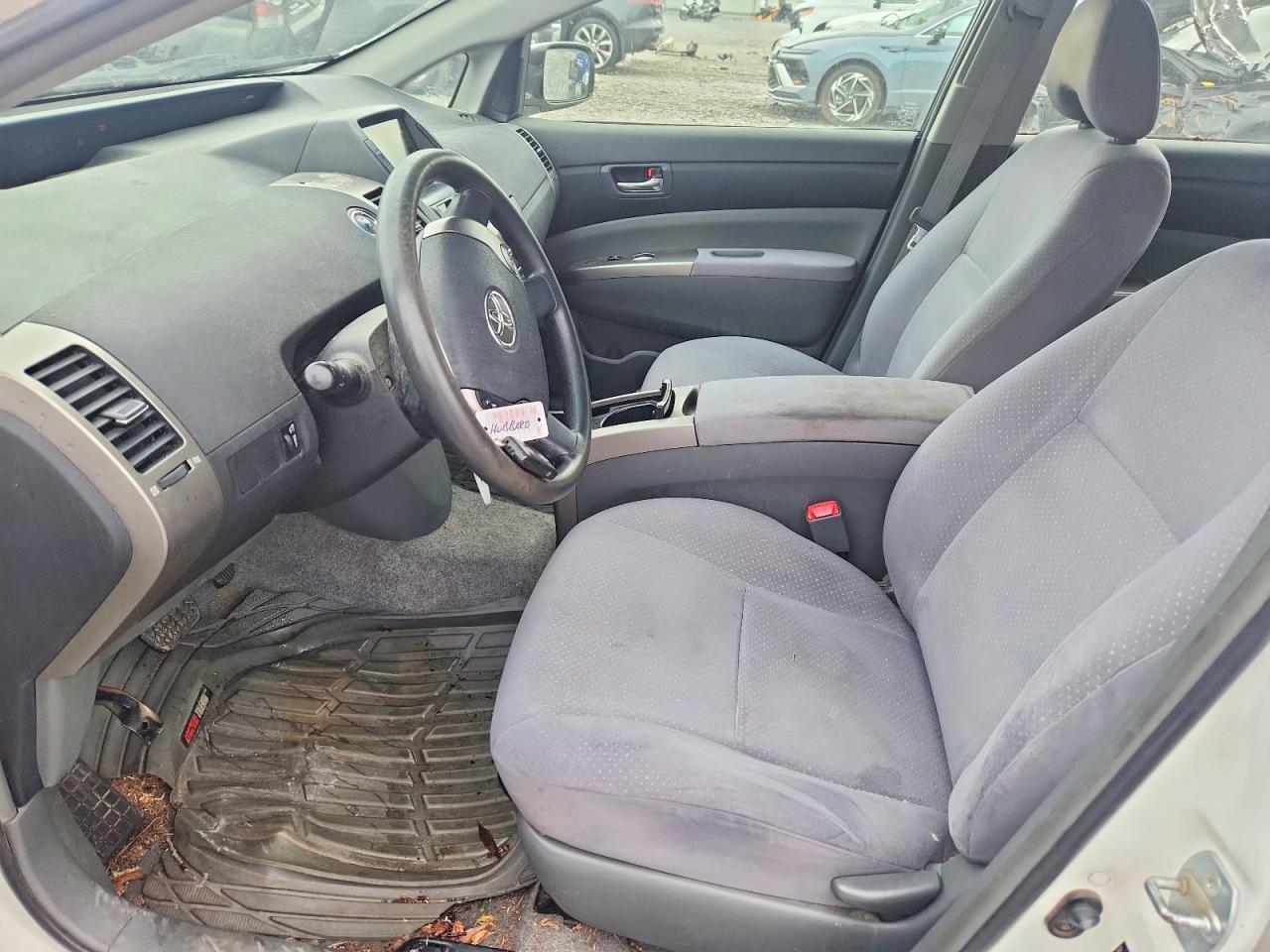 2008 Toyota Prius Base White vin: JTDKB20U383312521